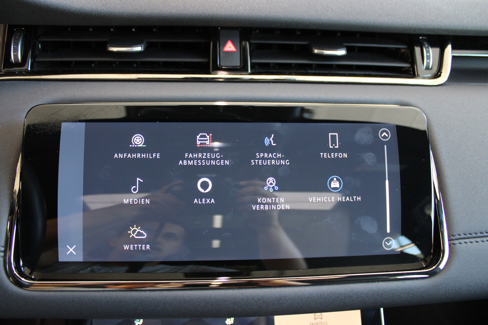 LAND ROVER Evoque R-Dynamic P 200 MHEV SE AT9-image-19