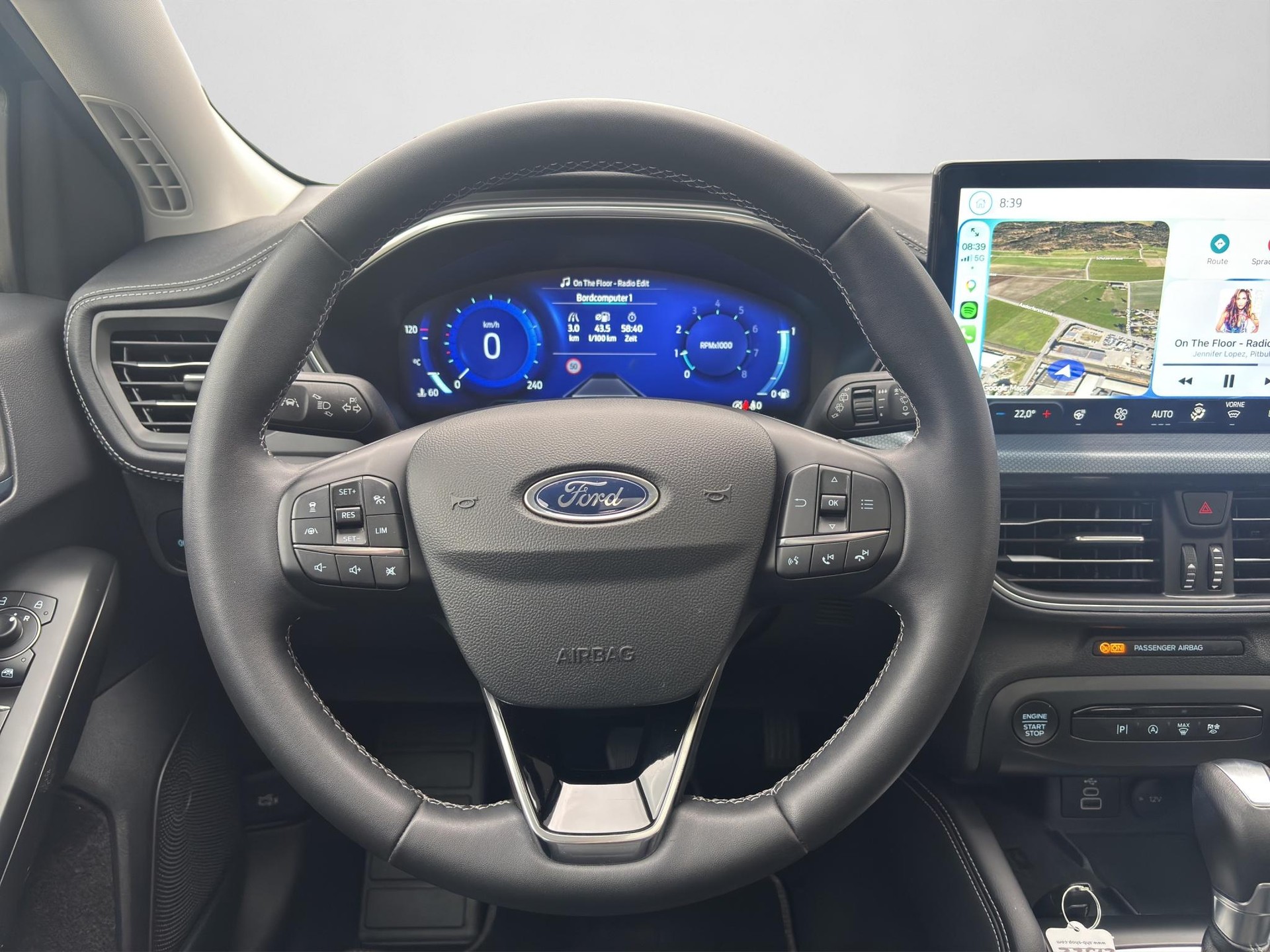 FORD Focus 1.0i EcoB Hybrid 155 Active Vignale-image-4