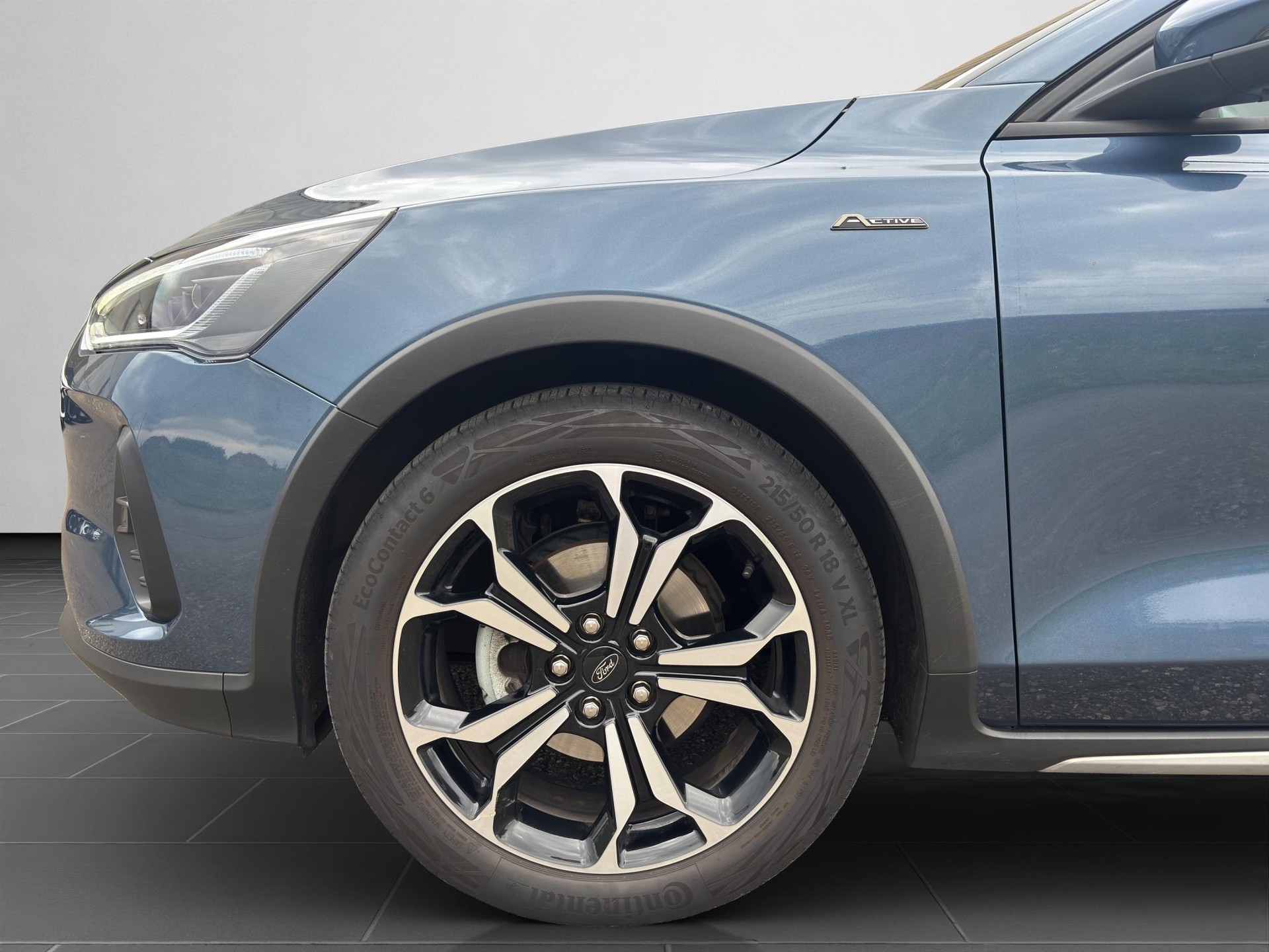 FORD Focus 1.0i EcoB Hybrid 155 Active Vignale-image-20