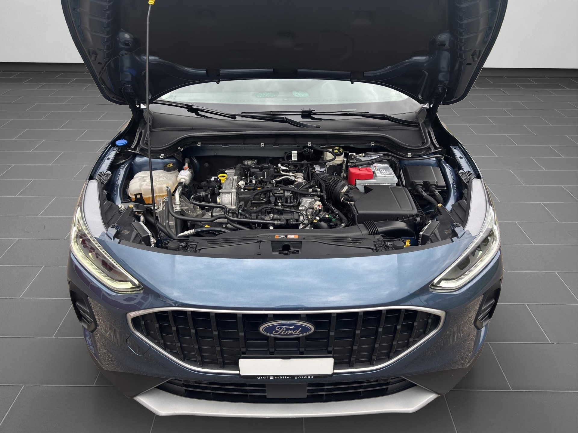 FORD Focus 1.0i EcoB Hybrid 155 Active Vignale-image-19