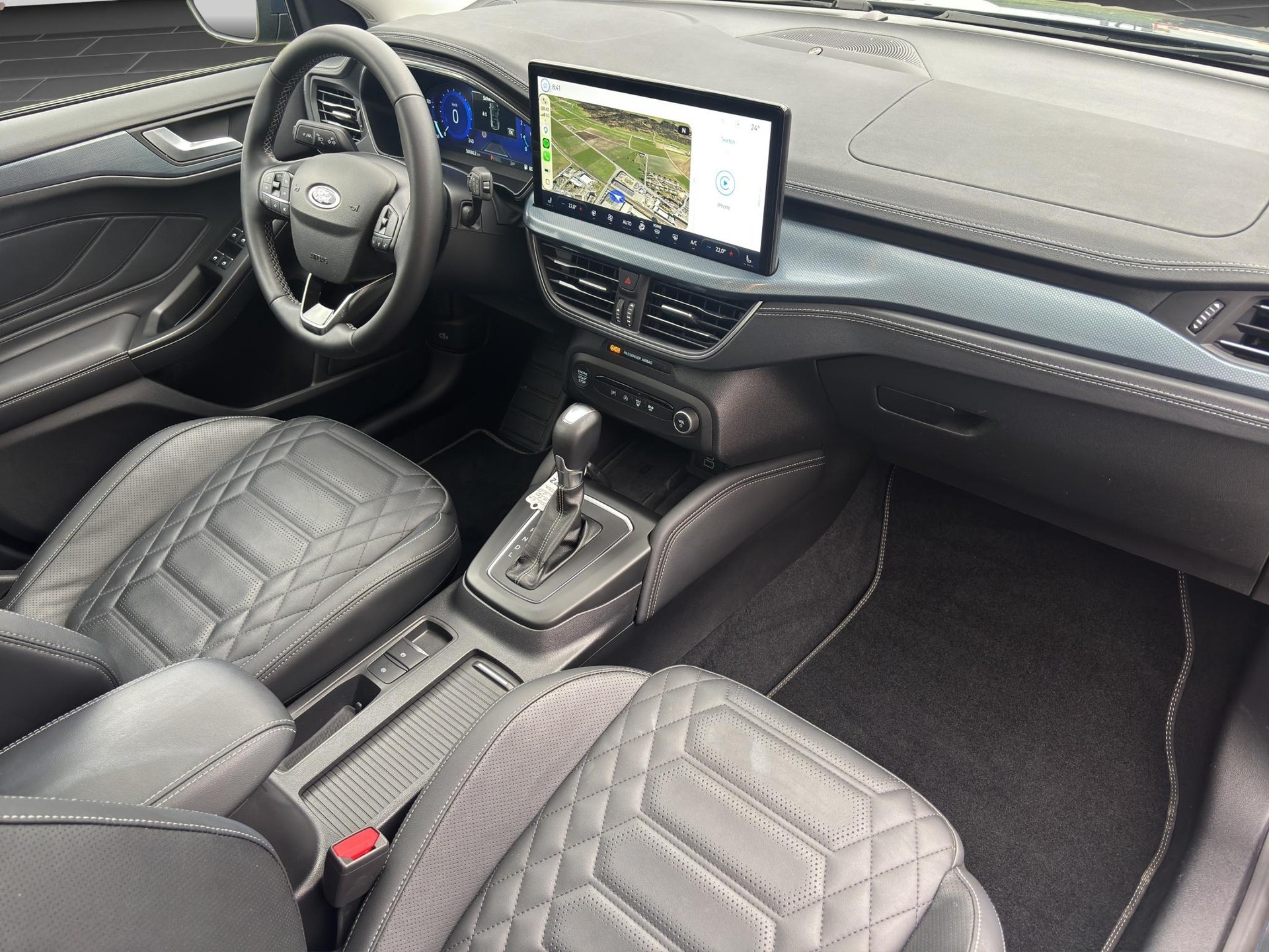FORD Focus 1.0i EcoB Hybrid 155 Active Vignale-image-9