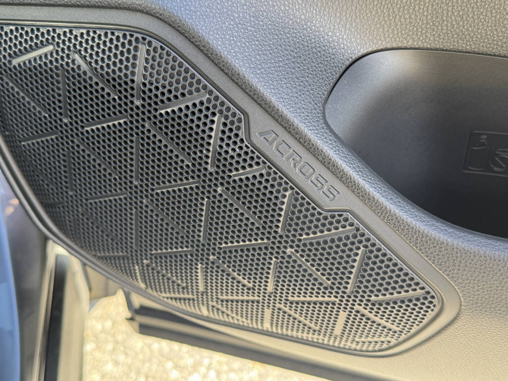 SUZUKI Across 2.5 PHEV Compact Top 4x4-image-10