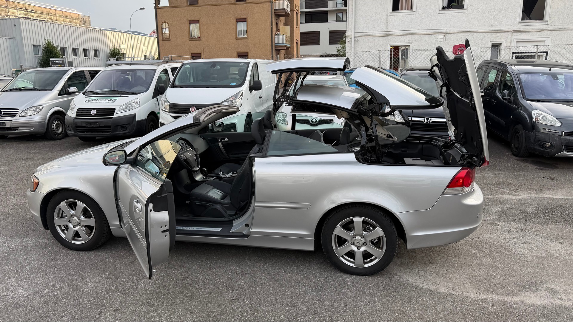 VOLVO C70 2.4 Momentum Geartronic