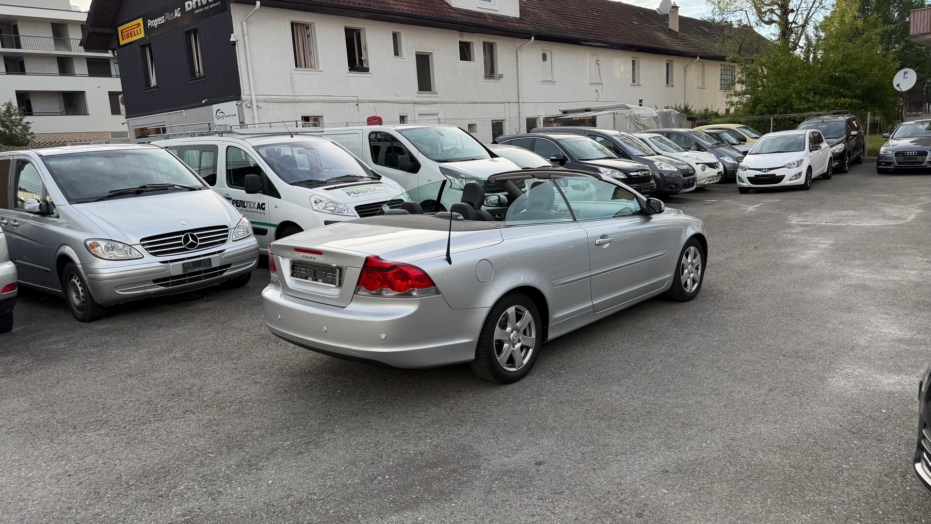 VOLVO C70 2.4 Momentum Geartronic-image-4