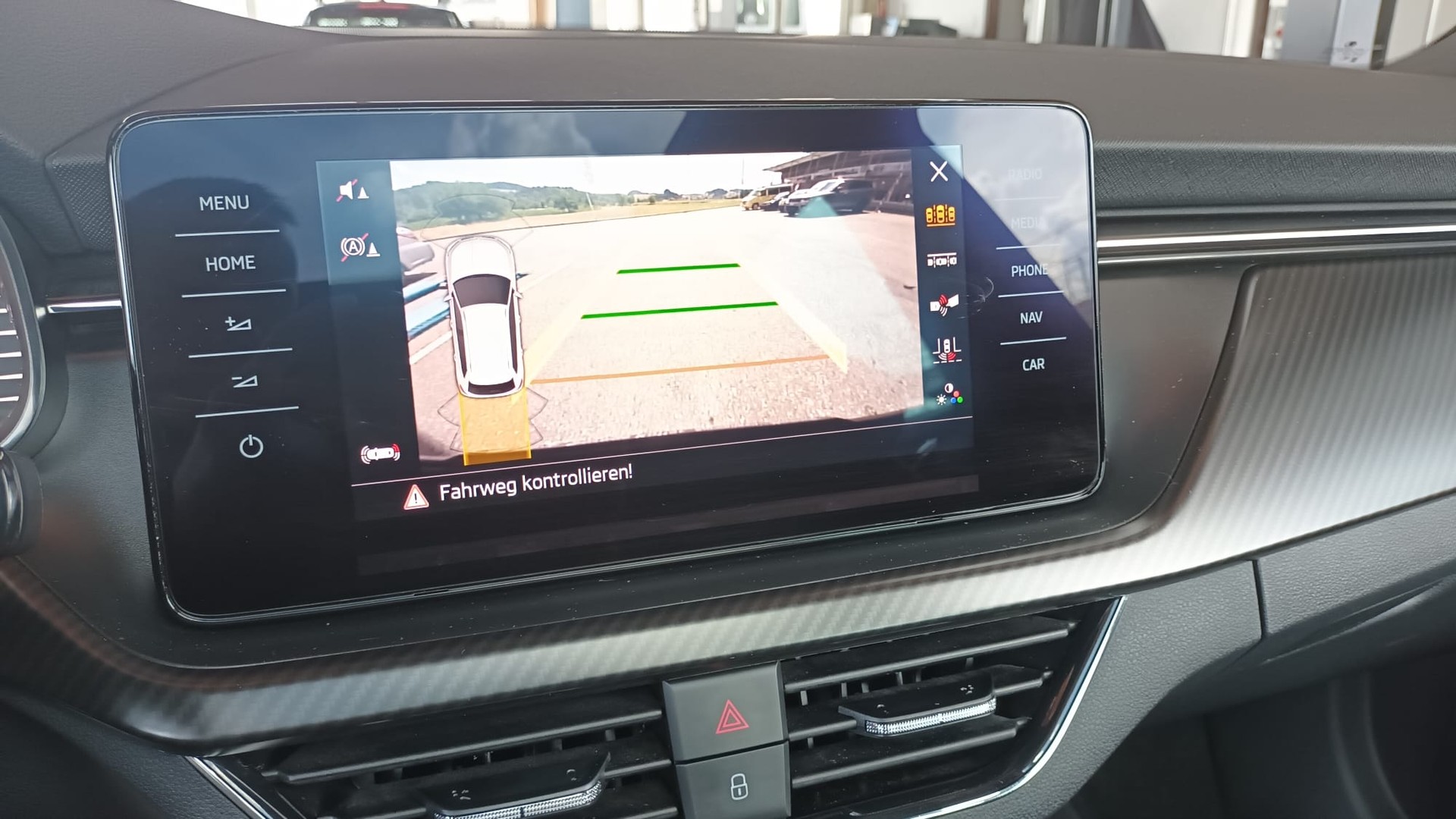 SKODA Kamiq 1.0 TSI Monte Carlo DSG-image-10