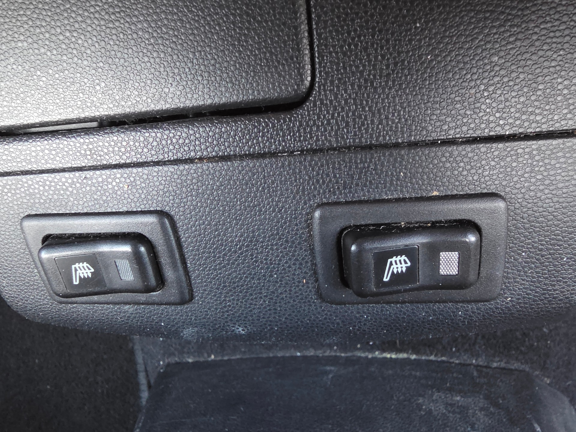MAZDA 5 2.0 16V Exclusive ☆☆☆ MFK: 13. April 2026 ☆☆☆-image-14
