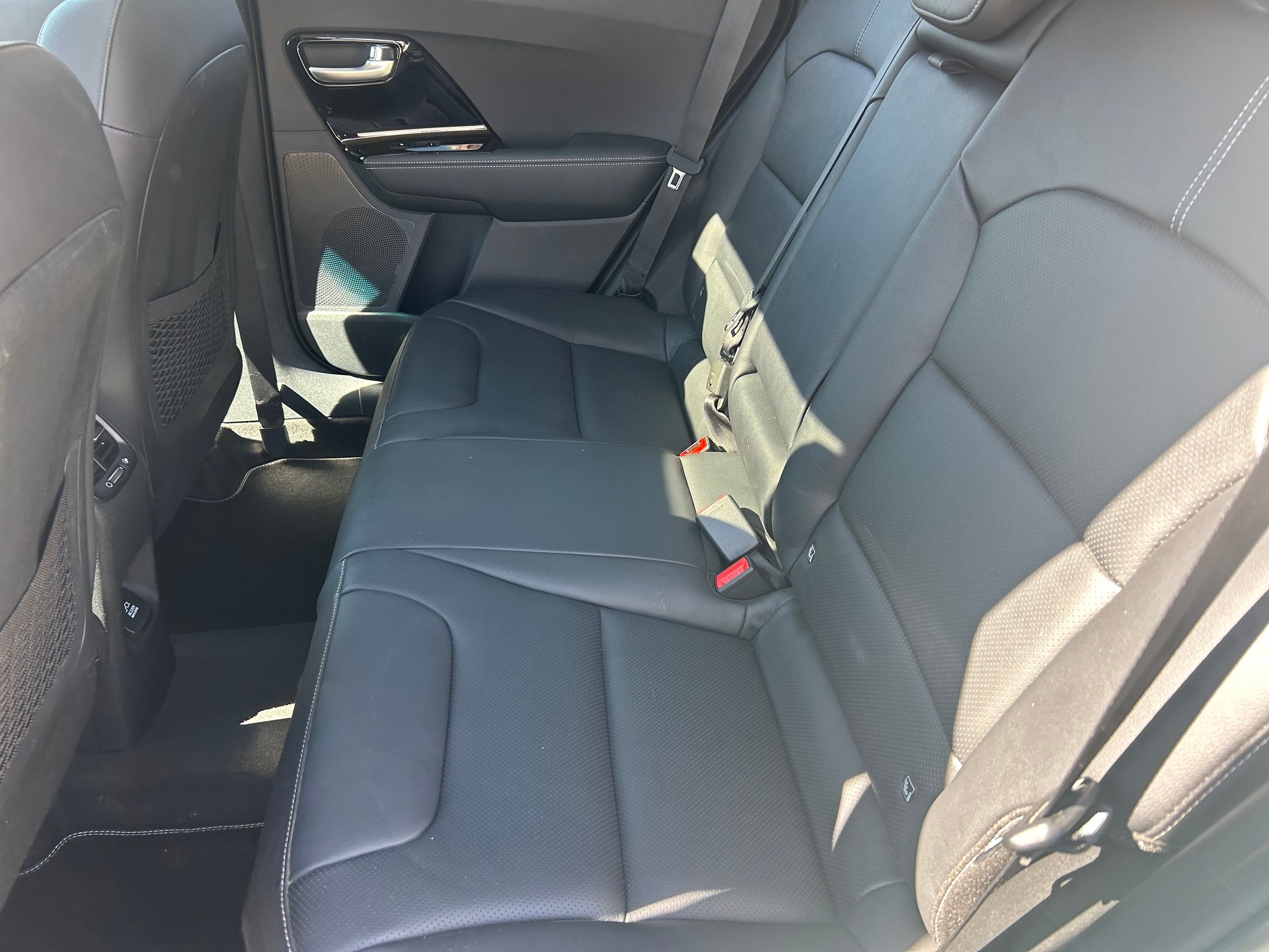 KIA Niro 1.6GDi Plug-in Hybrid Style DCT-image-6