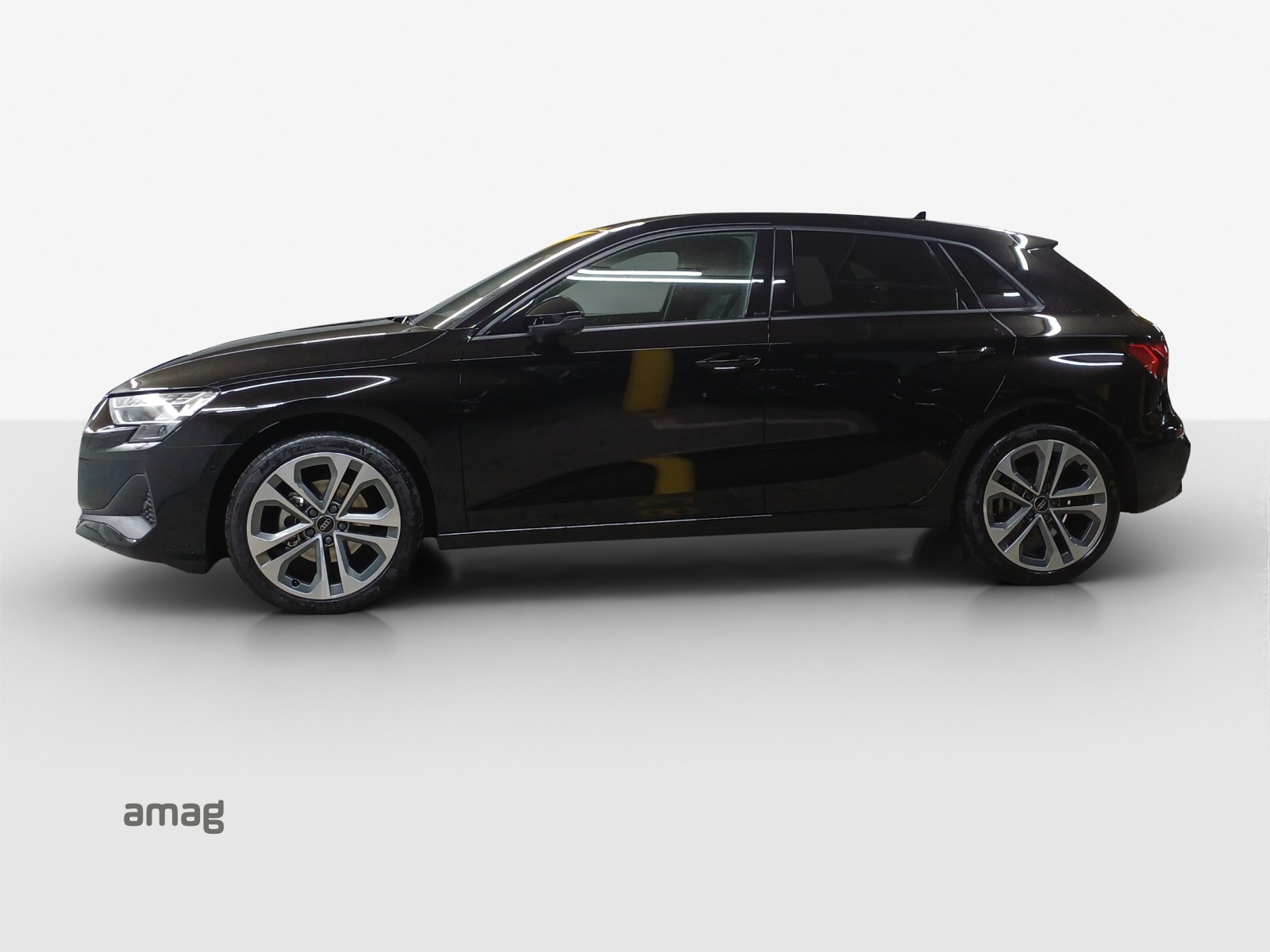 AUDI A3 Sportback TFSI 110 kW Attraction S tronic-showroom-element-1