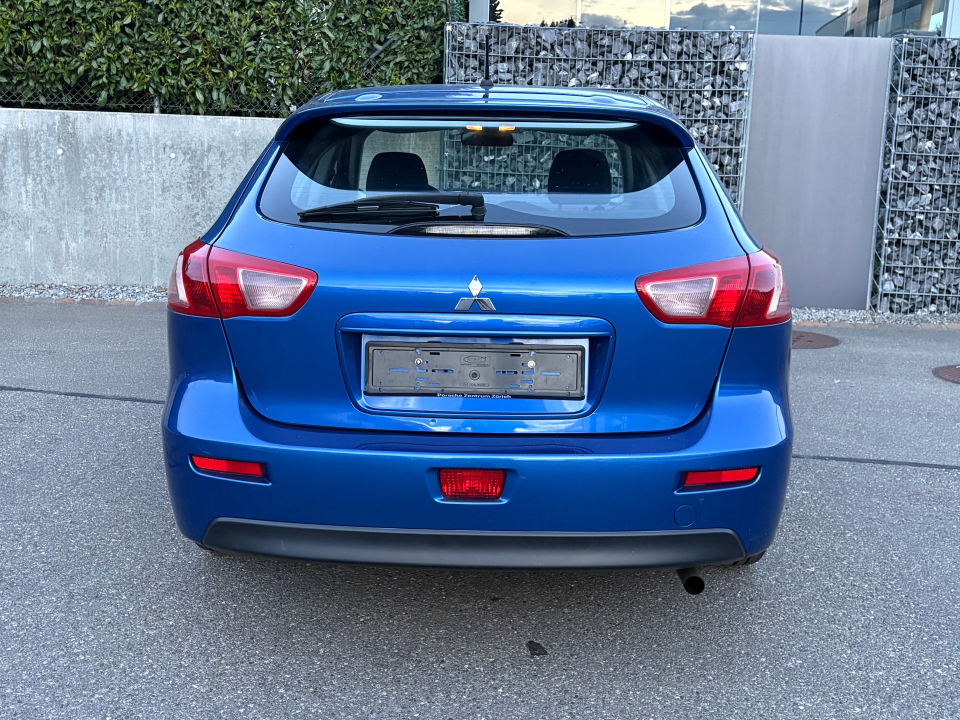 MITSUBISHI Lancer Sportback 1.6 Inform-image-6
