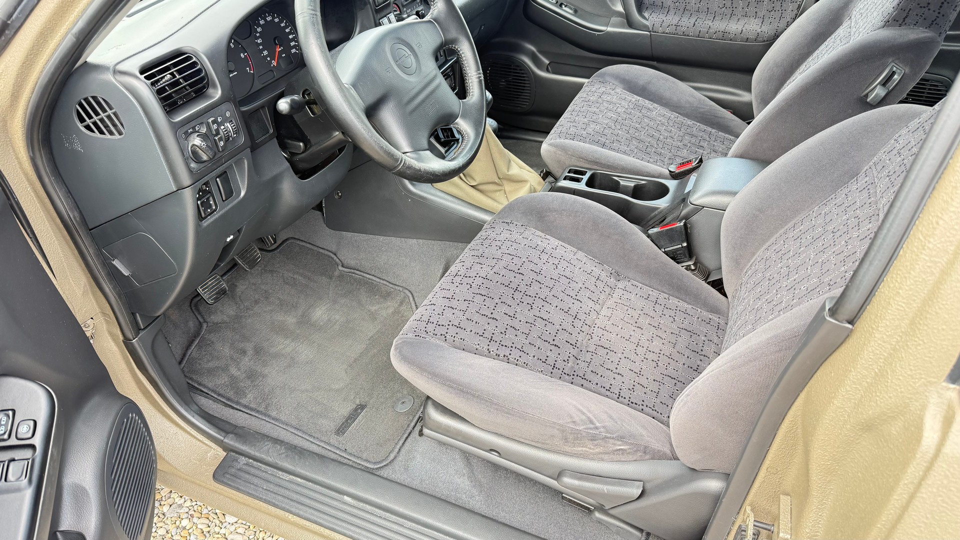 OPEL Frontera 2.2i 16V Sport RS-showroom-element-2