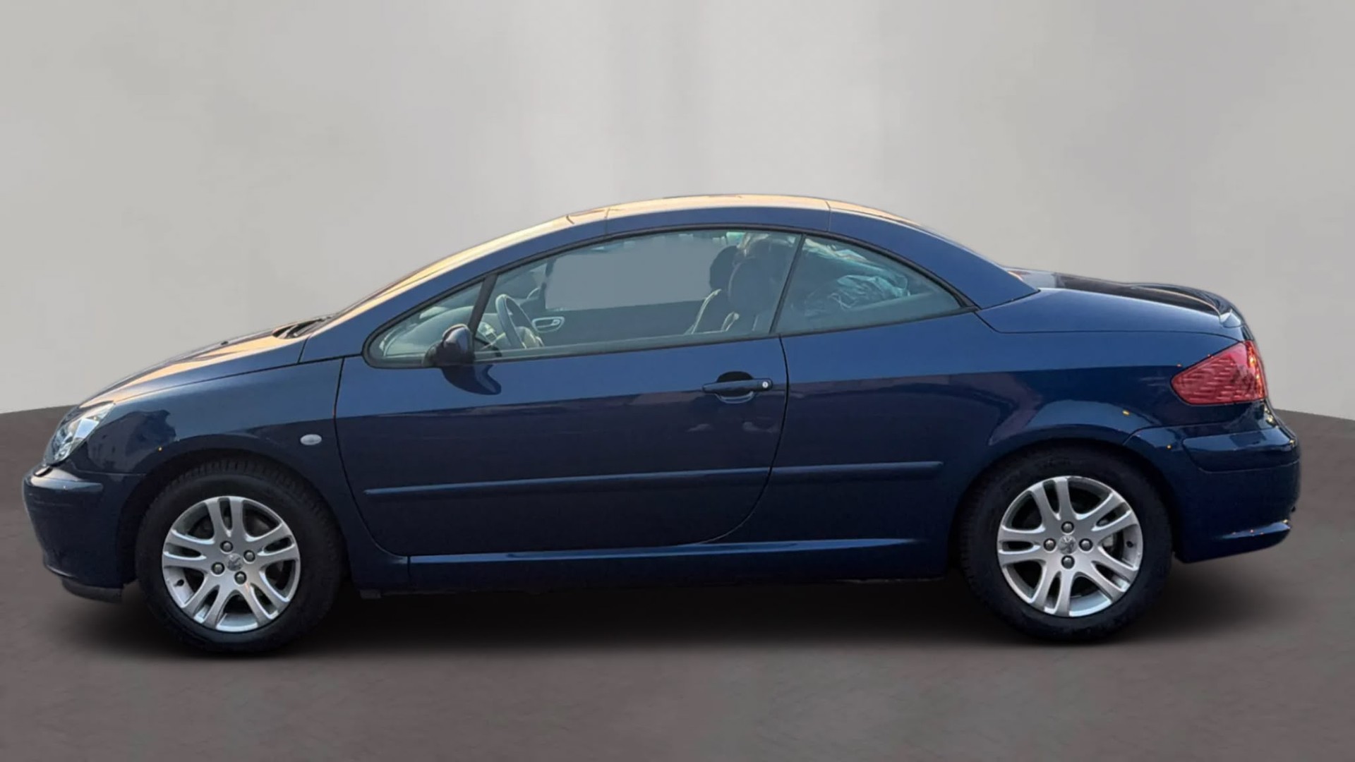 PEUGEOT 307 2.0i Automat Stahldach-Cabriolet-showroom-element-2