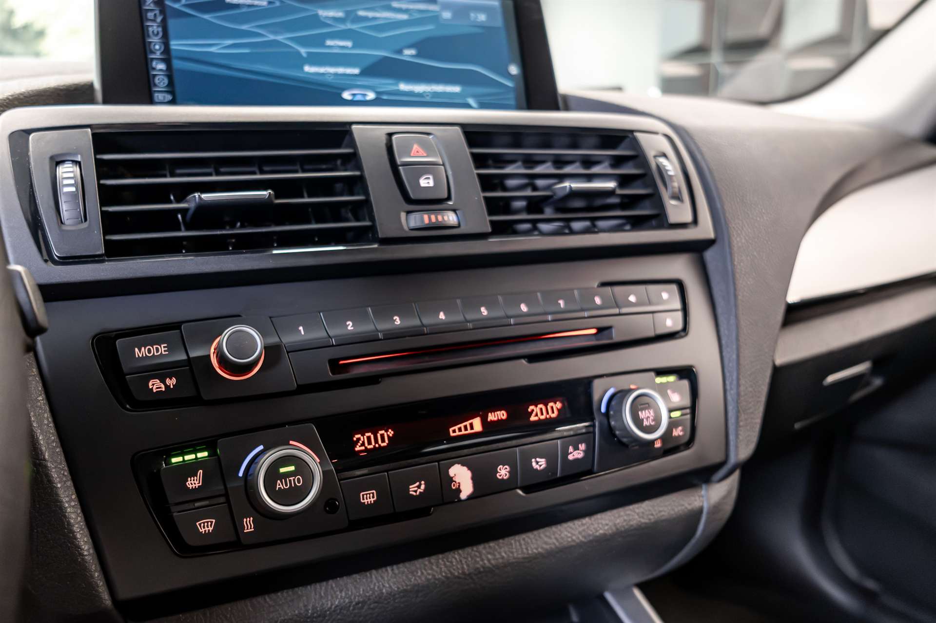BMW 116i Steptronic-image-17