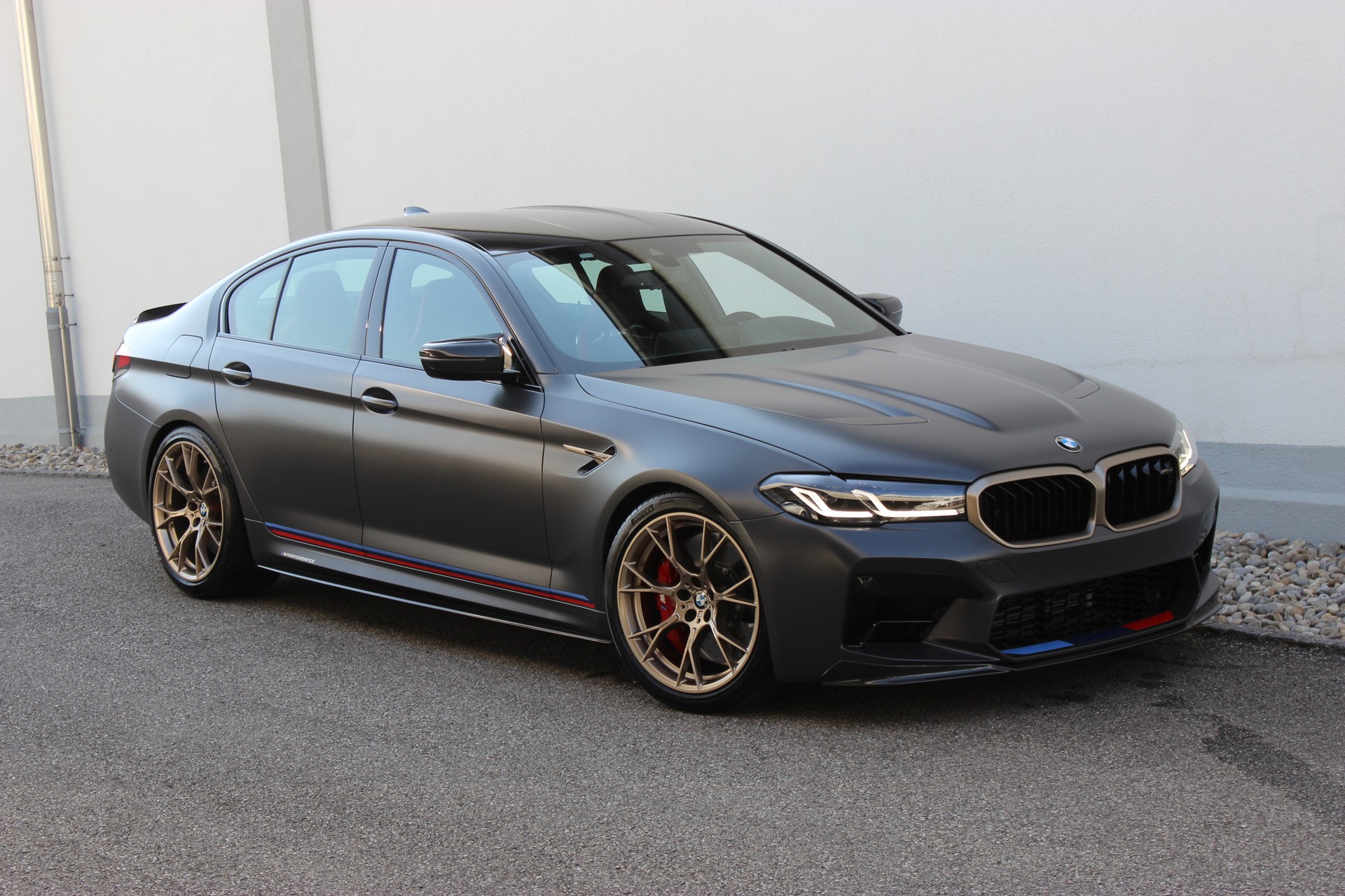 BMW M5 xDrive CS *SAMMLERZUSTAND*-showroom-element-2