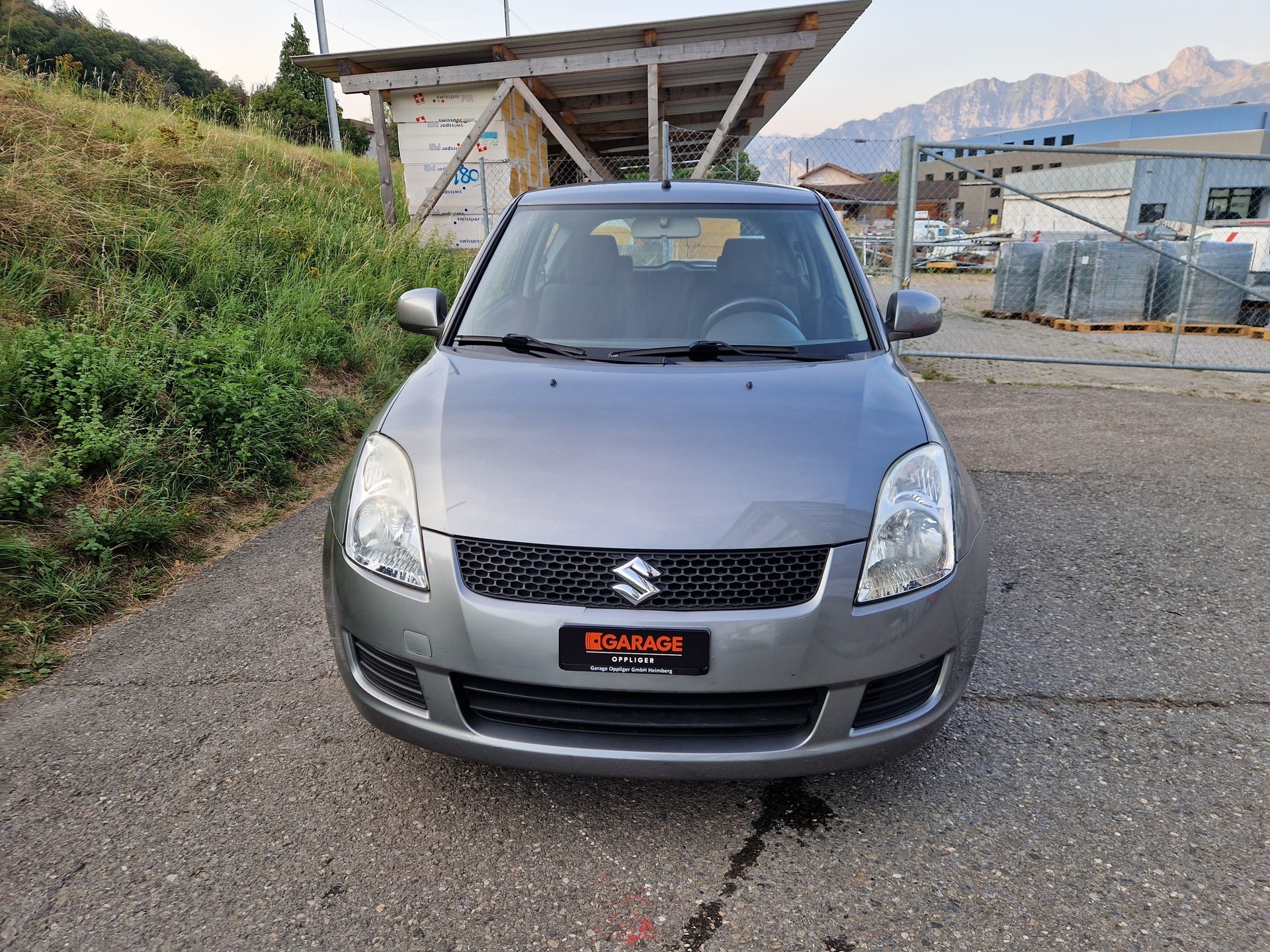 SUZUKI Swift 1.3i 16V GL-showroom-element-1