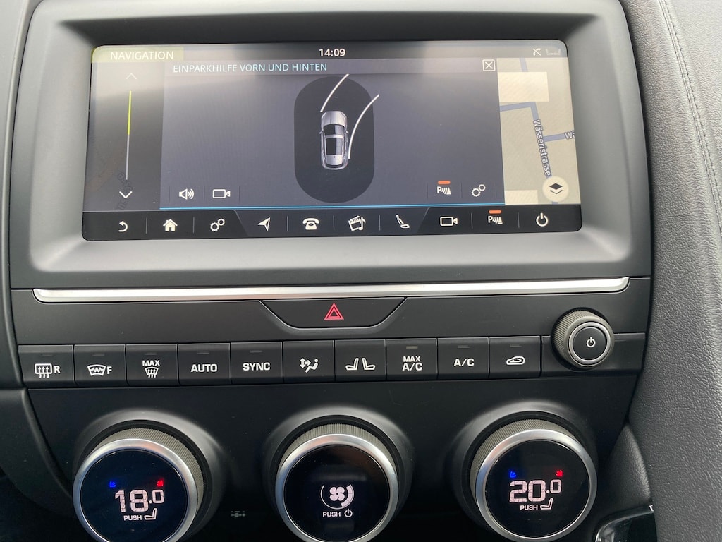 JAGUAR E-Pace 2.0d D150 S AWD Automatik-image-12