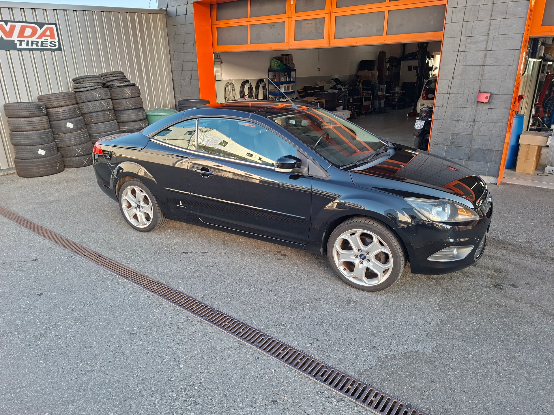 FORD Cabrio-showroom-element-2