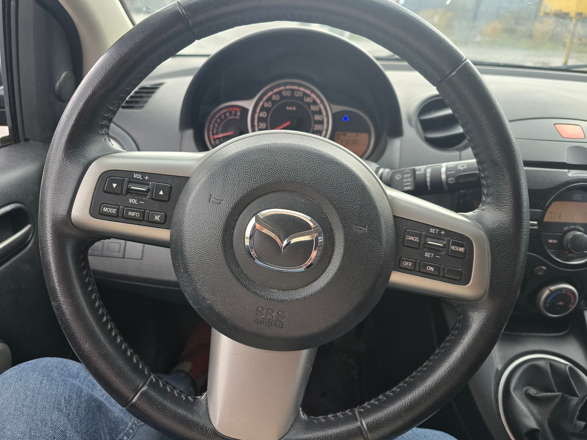 MAZDA 2 1.5i 16V Sport-image-8