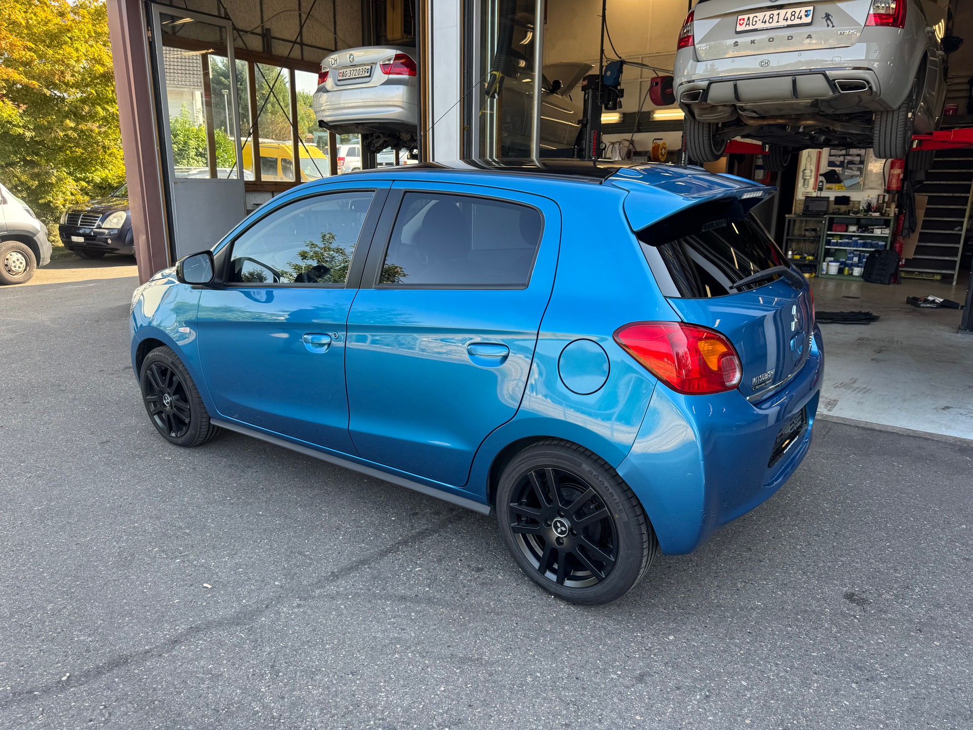 MITSUBISHI Space Star 1.2 Color Collection CVT-showroom-element-3
