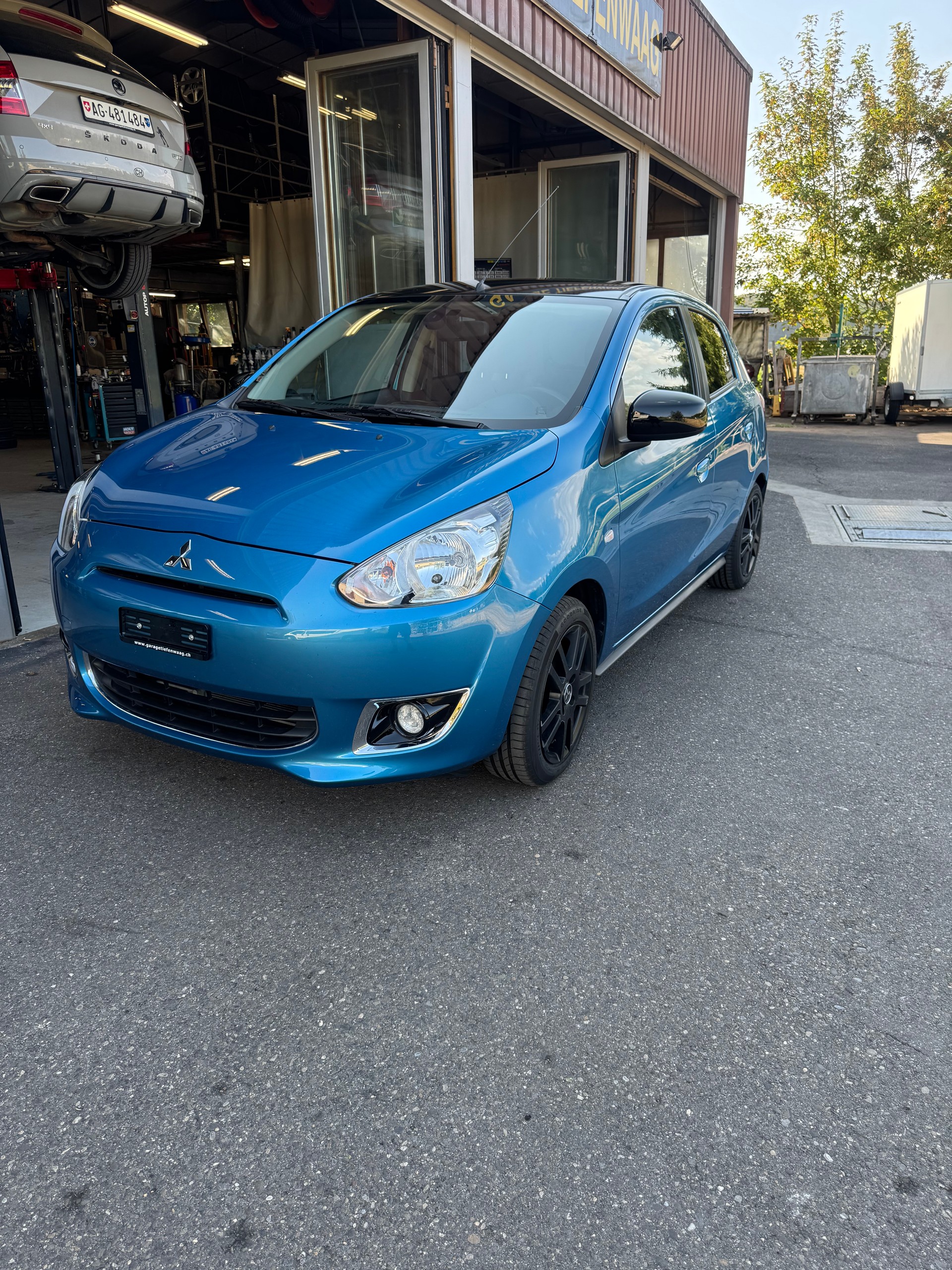 MITSUBISHI Space Star 1.2 Color Collection CVT-showroom-element-2