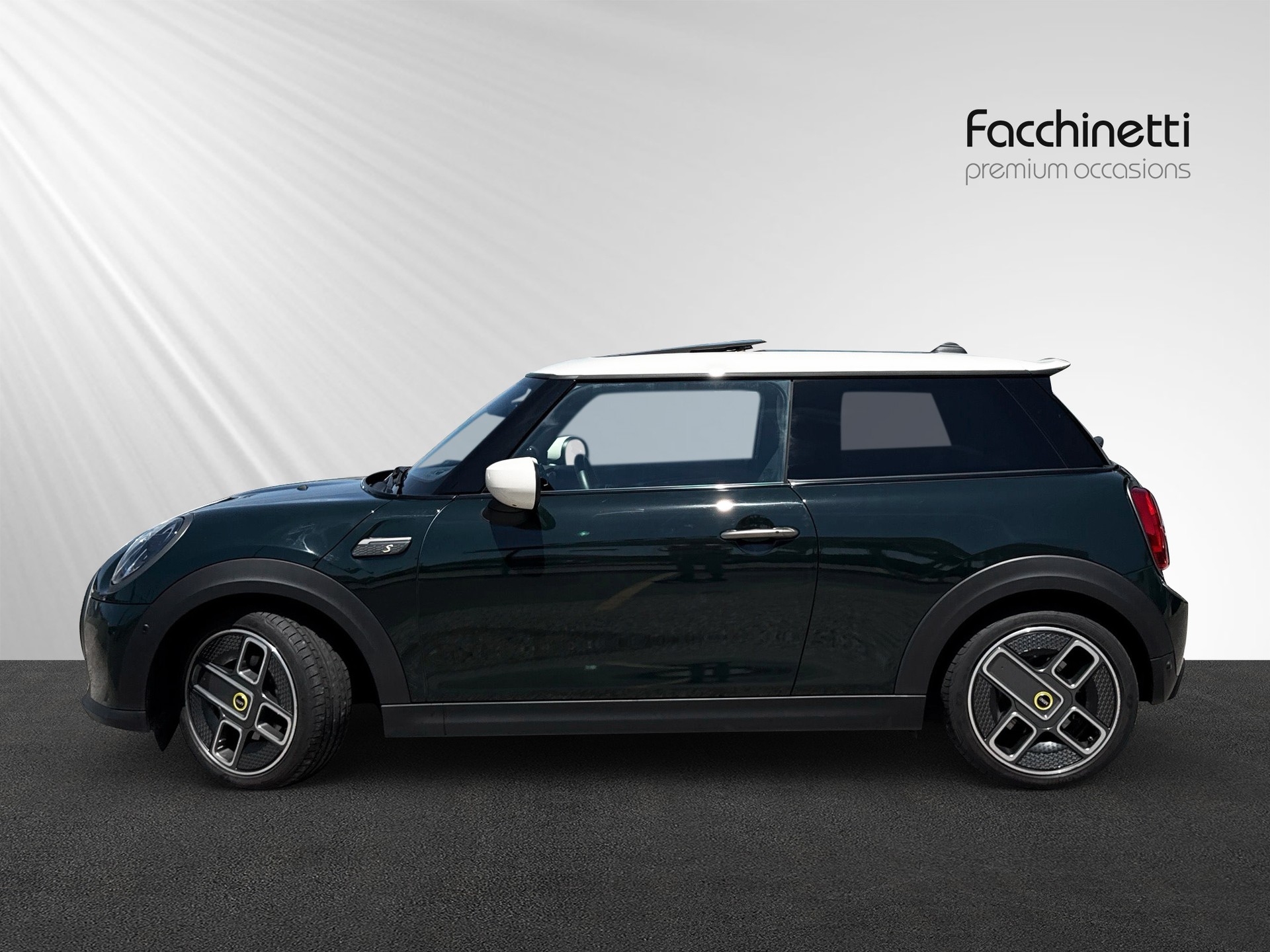 MINI Cooper SE Resolute Edition-showroom-element-1
