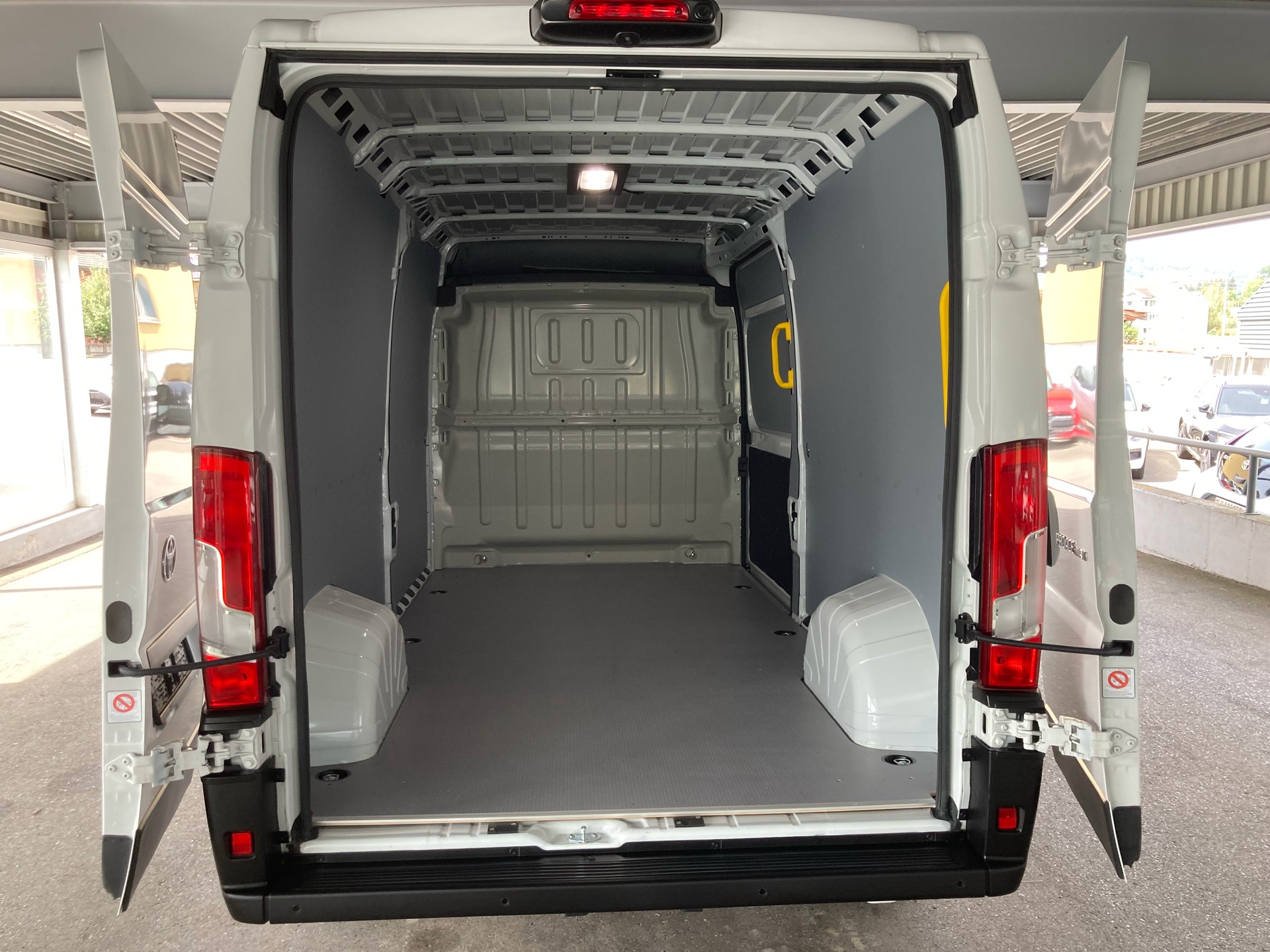 TOYOTA Proace MAX 2.2D Panel Van HD Advanced 3,5t L3H2-image-8