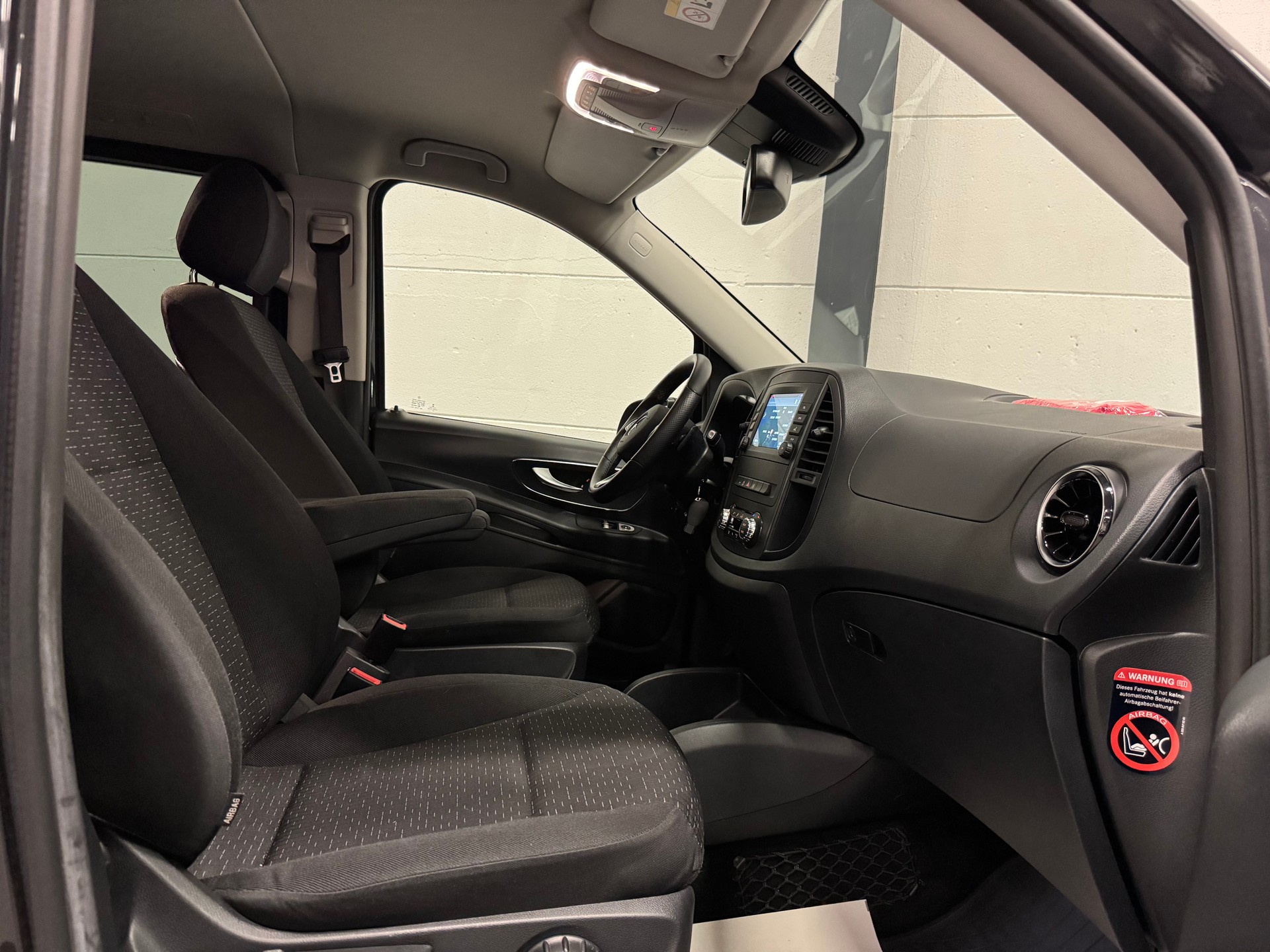 MERCEDES-BENZ Vito 116 CDI Lang Select Tourer 4Matic 9G-Tronic-image-19