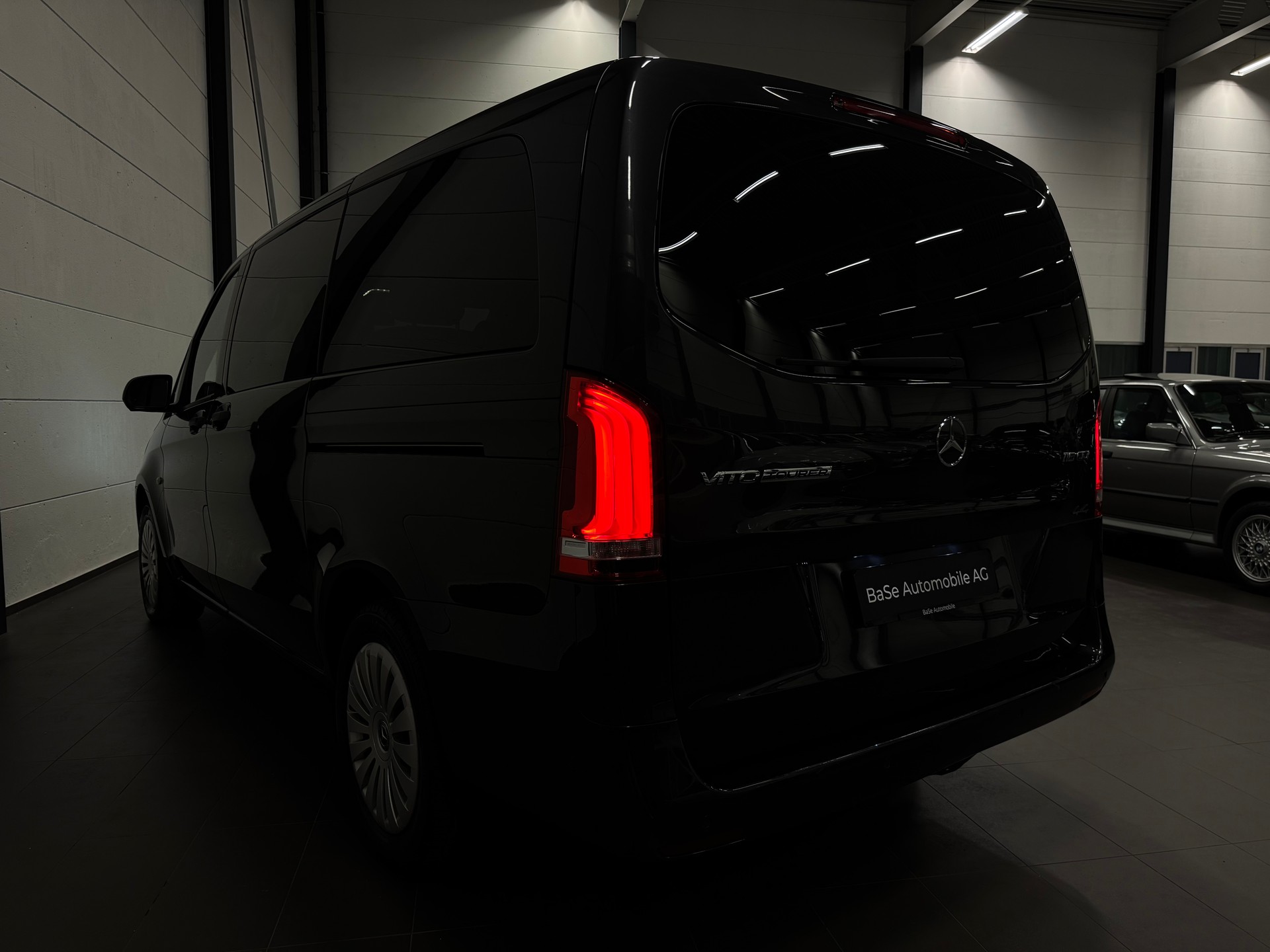 MERCEDES-BENZ Vito 116 CDI Lang Select Tourer 4Matic 9G-Tronic-image-15