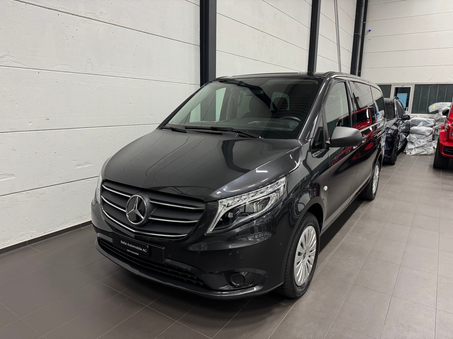 MERCEDES-BENZ Vito 116 CDI Lang Select Tourer 4Matic 9G-Tronic-image-4