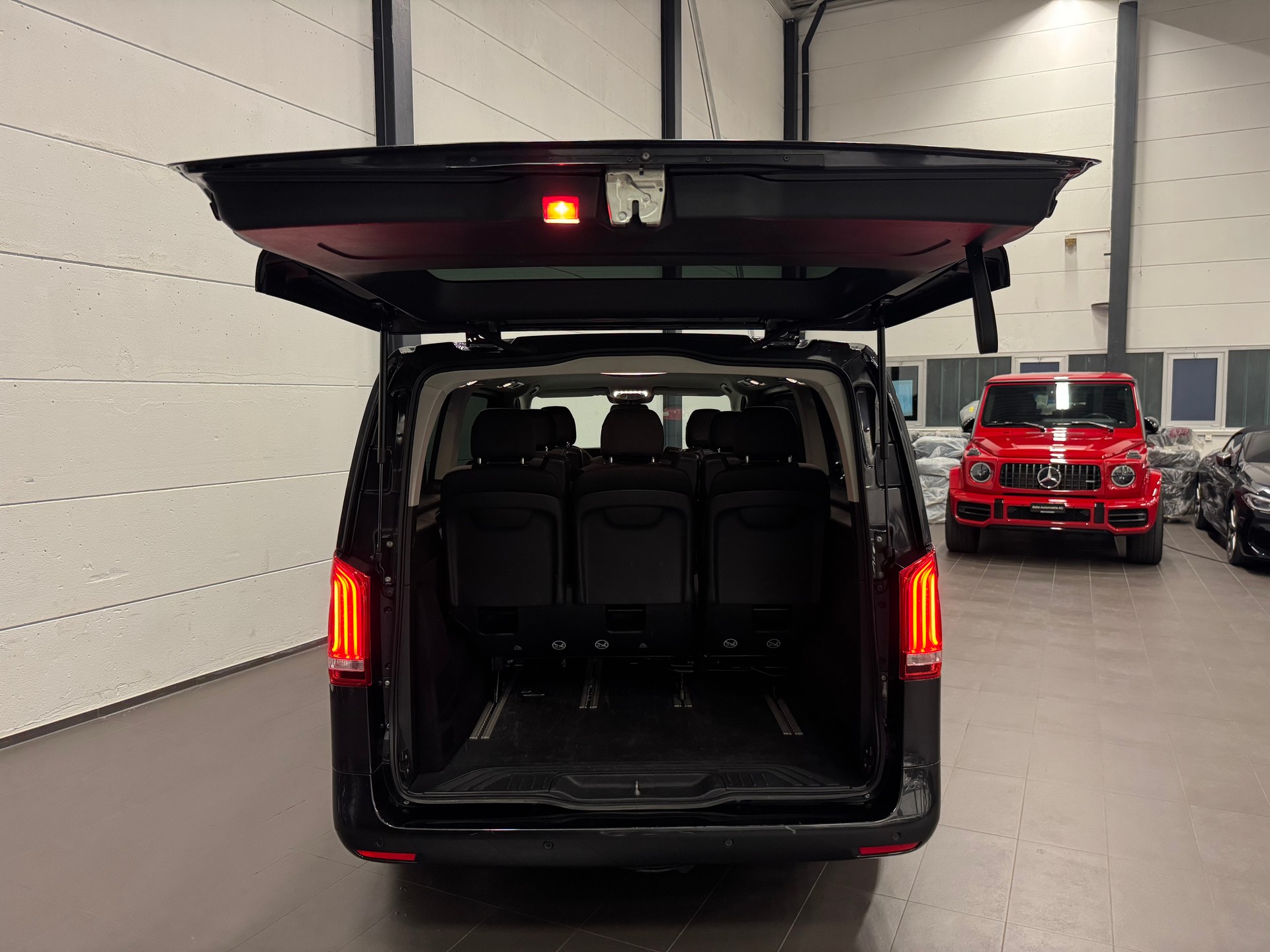 MERCEDES-BENZ Vito 116 CDI Lang Select Tourer 4Matic 9G-Tronic-image-25