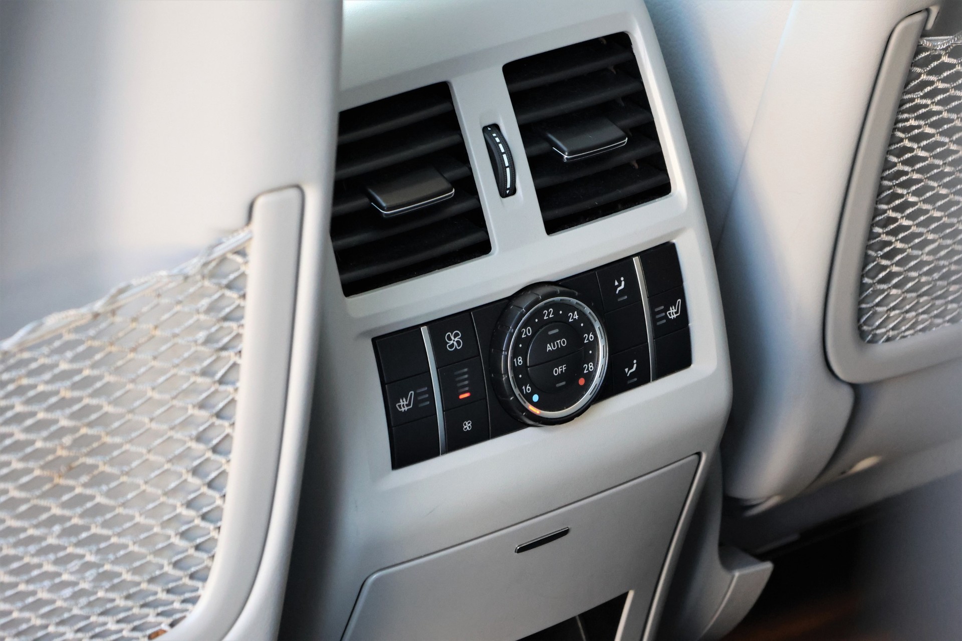 MERCEDES-BENZ GL 350 BlueTEC 4Matic 7G-TRONIC 7 SITZER (CH)-image-14