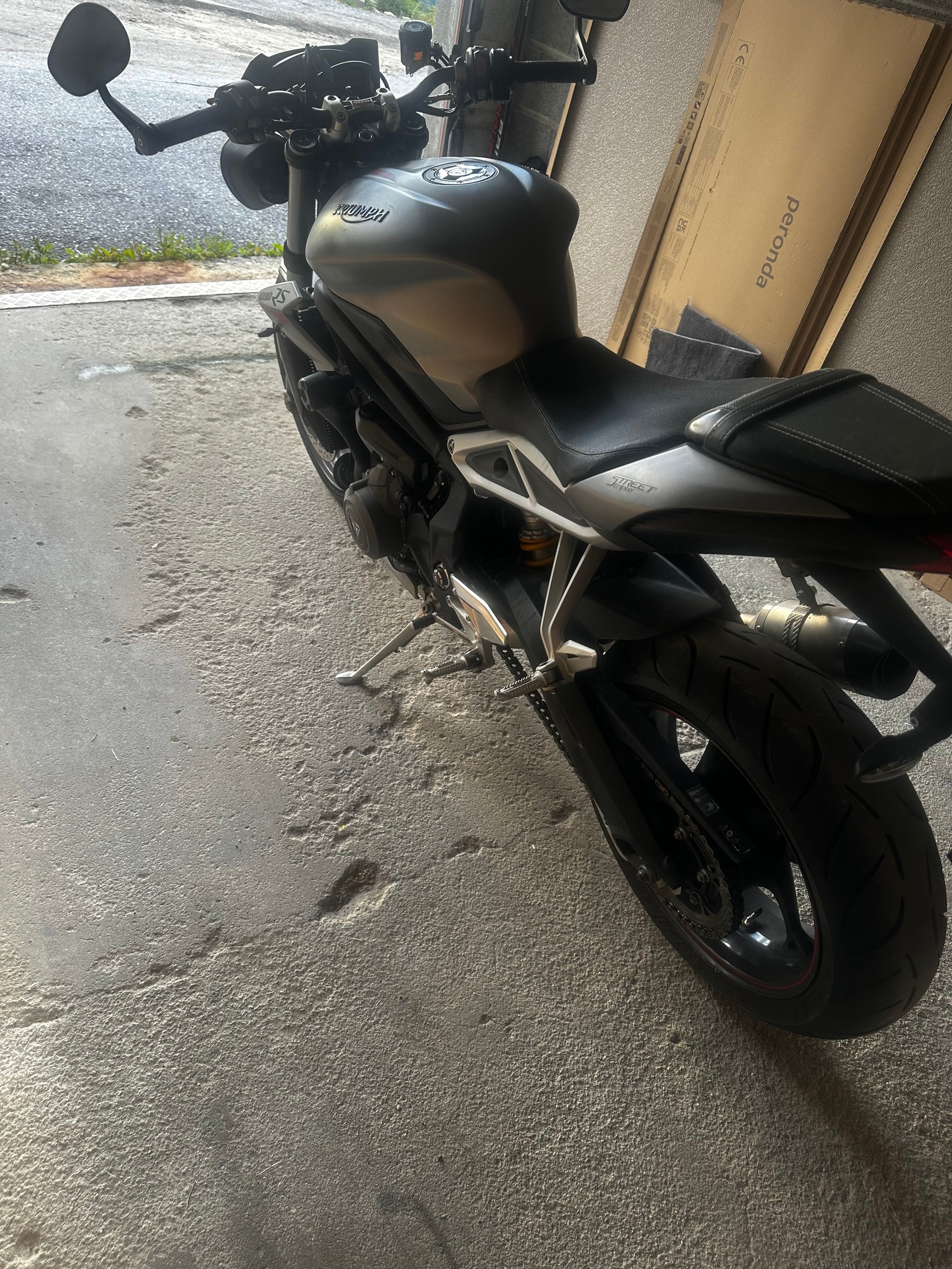 TRIUMPH Street Triple RS 765 ABS-image-2