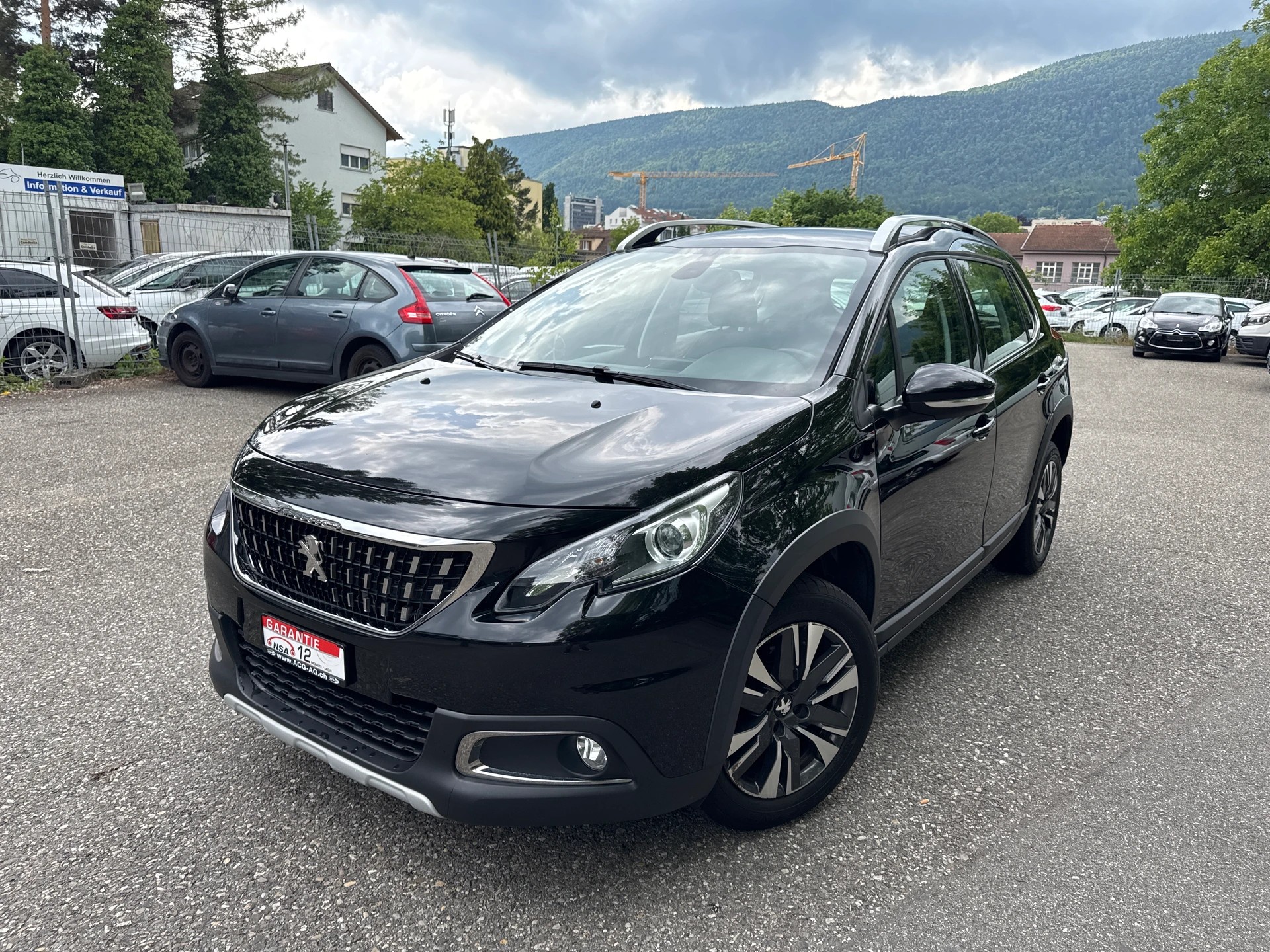 PEUGEOT 2008 1.5 BlueHDi Allure * Teil-Leder * Gr. Navi * Klima-auto * Tempomat * PDC H * Frisch Ab MFK