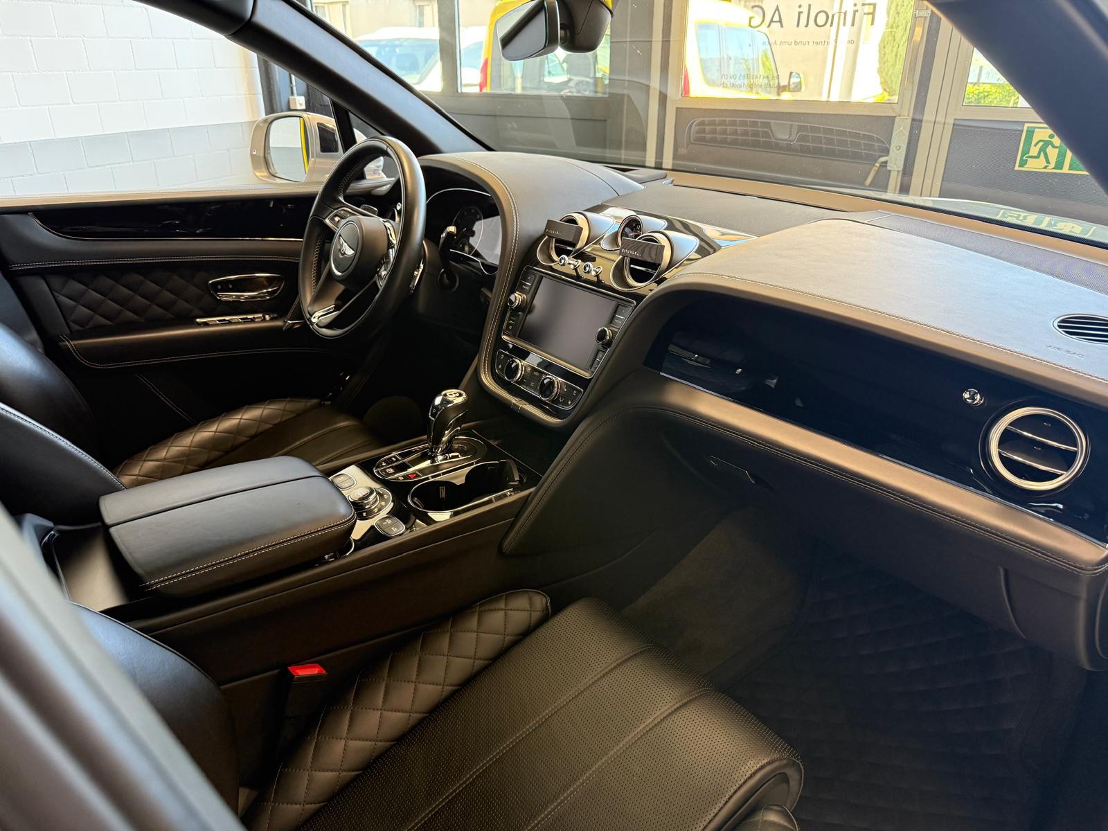 BENTLEY Bentayga W12-image-10