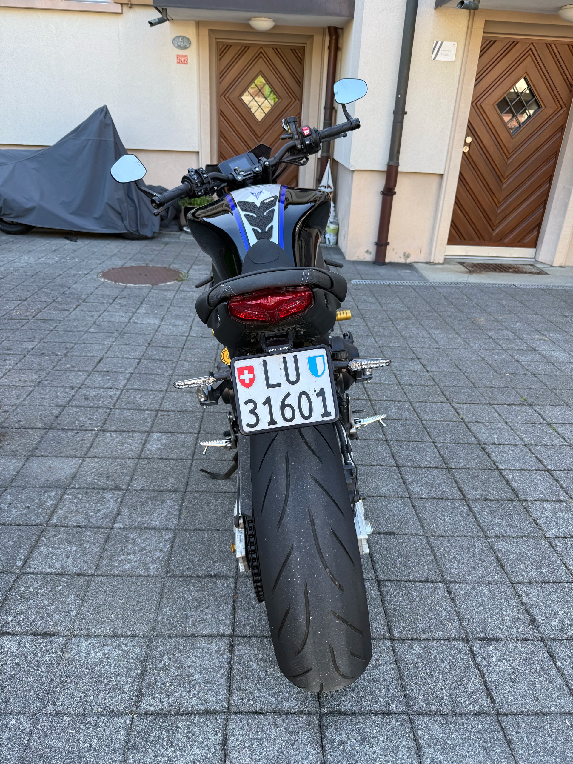 YAMAHA MT-09 SP-image-3