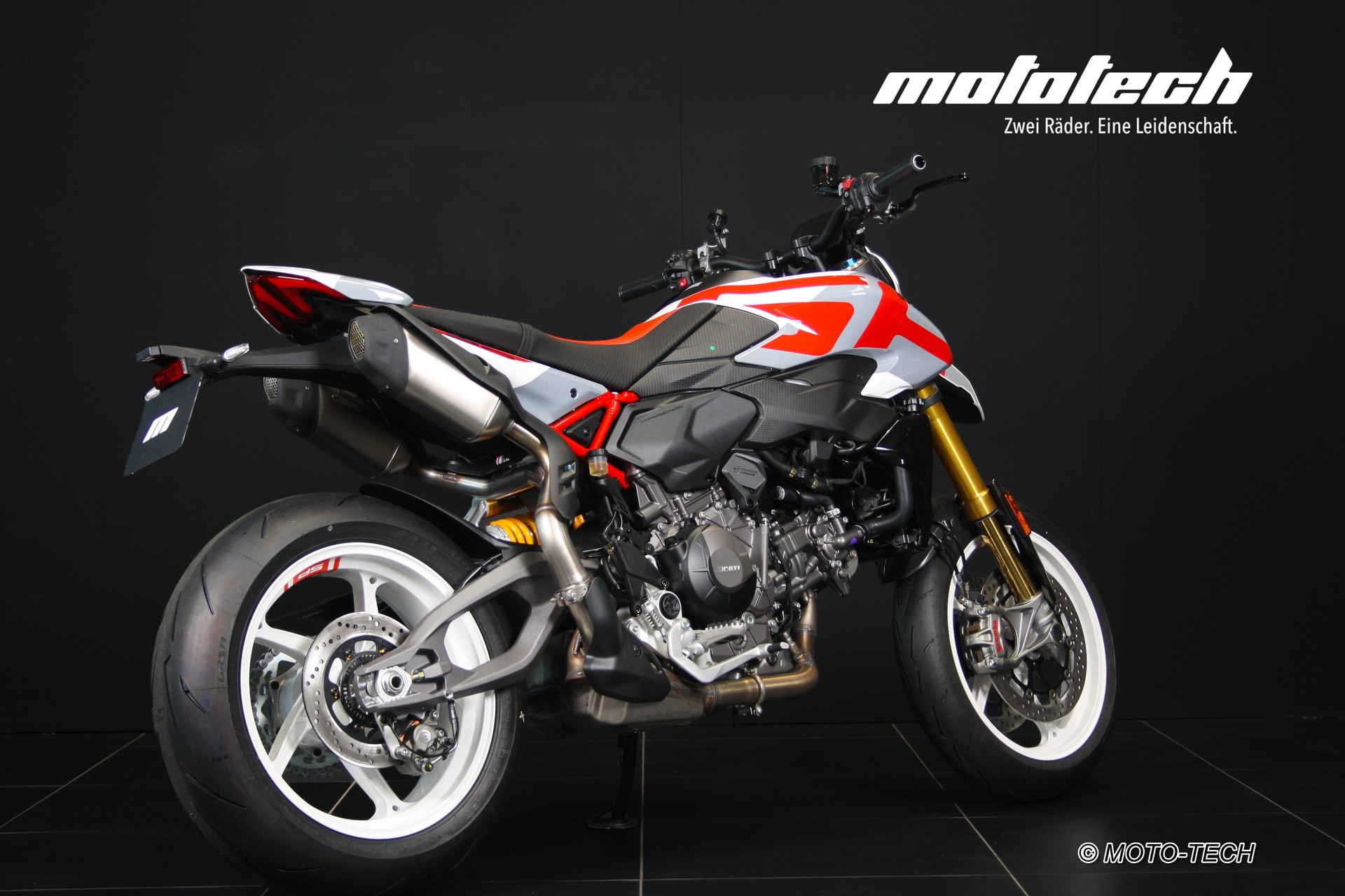DUCATI Hypermotard V2 SP-image-2