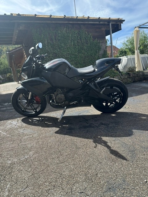 BUELL 1125 CR-image-1