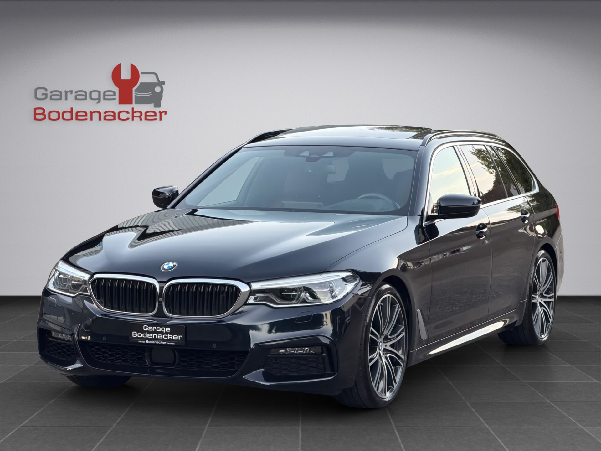 BMW 540i xDrive Touring Steptronic * M Sport Paket * Individual *-showroom-element-1