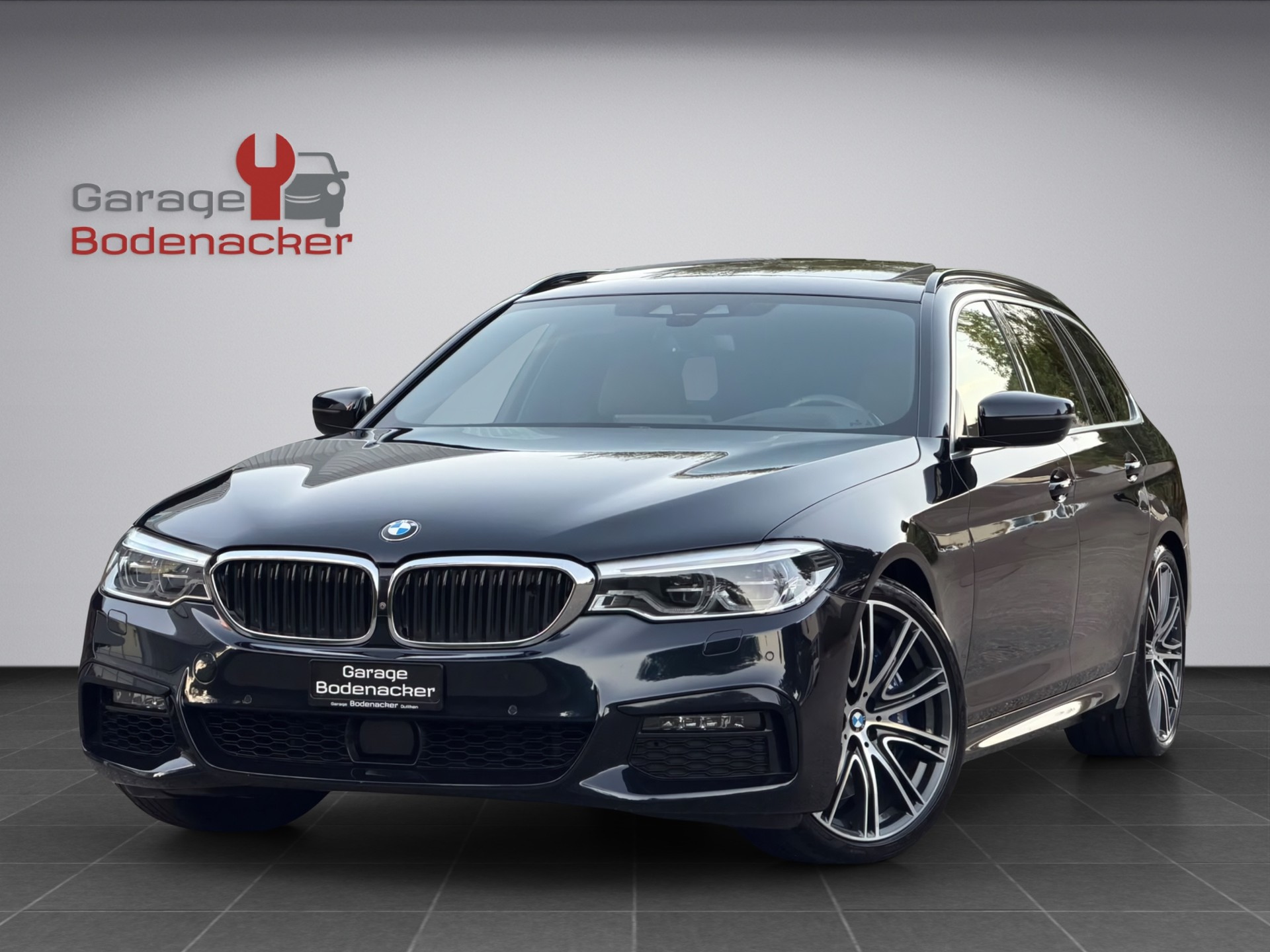 BMW 540i xDrive Touring Steptronic * M Sport Paket * Individual *