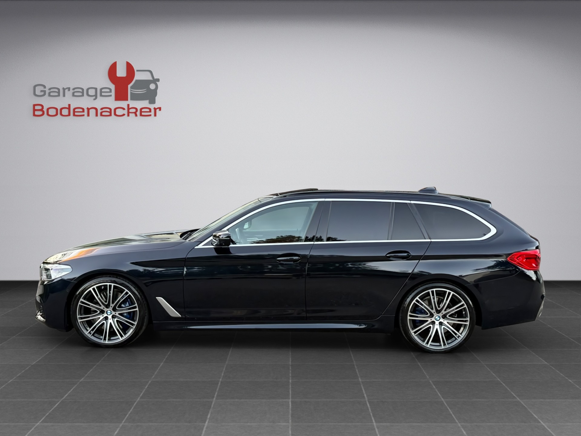 BMW 540i xDrive Touring Steptronic * M Sport Paket * Individual *-showroom-element-2