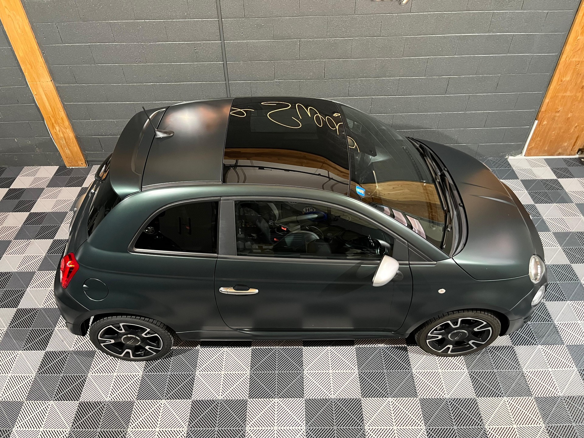 FIAT 500 1.0 N3 MildHybrid Rockstar-showroom-element-1