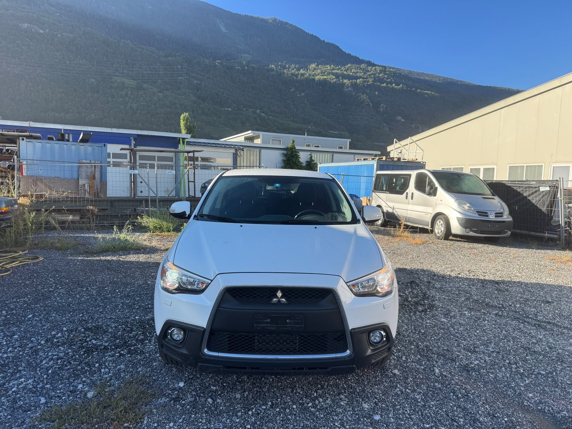 MITSUBISHI ASX 1.8 DID Invite 4WD-image-2