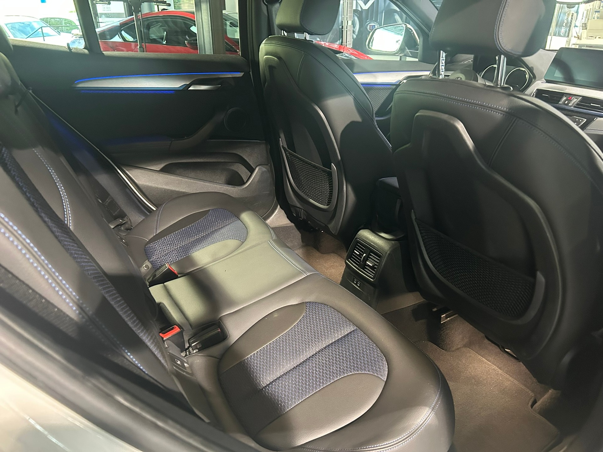 BMW X2 sDrive 18d M Sport Steptronic-image-24