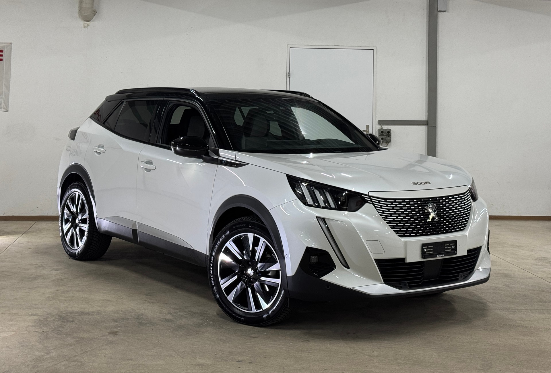 PEUGEOT 2008 e GT Pack-showroom-element-2