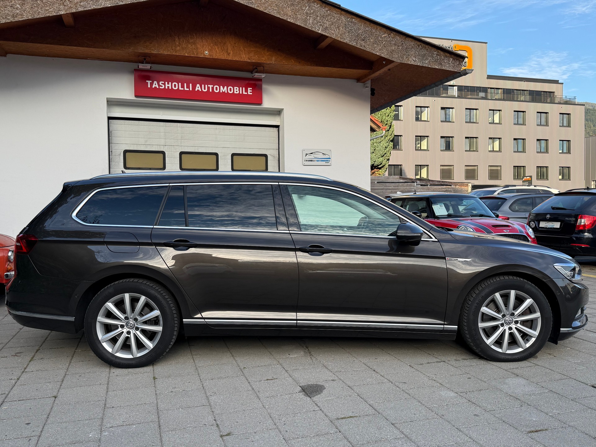 VW Passat Variant 2.0 TDI BMT High. DSG 4Motion-image-9