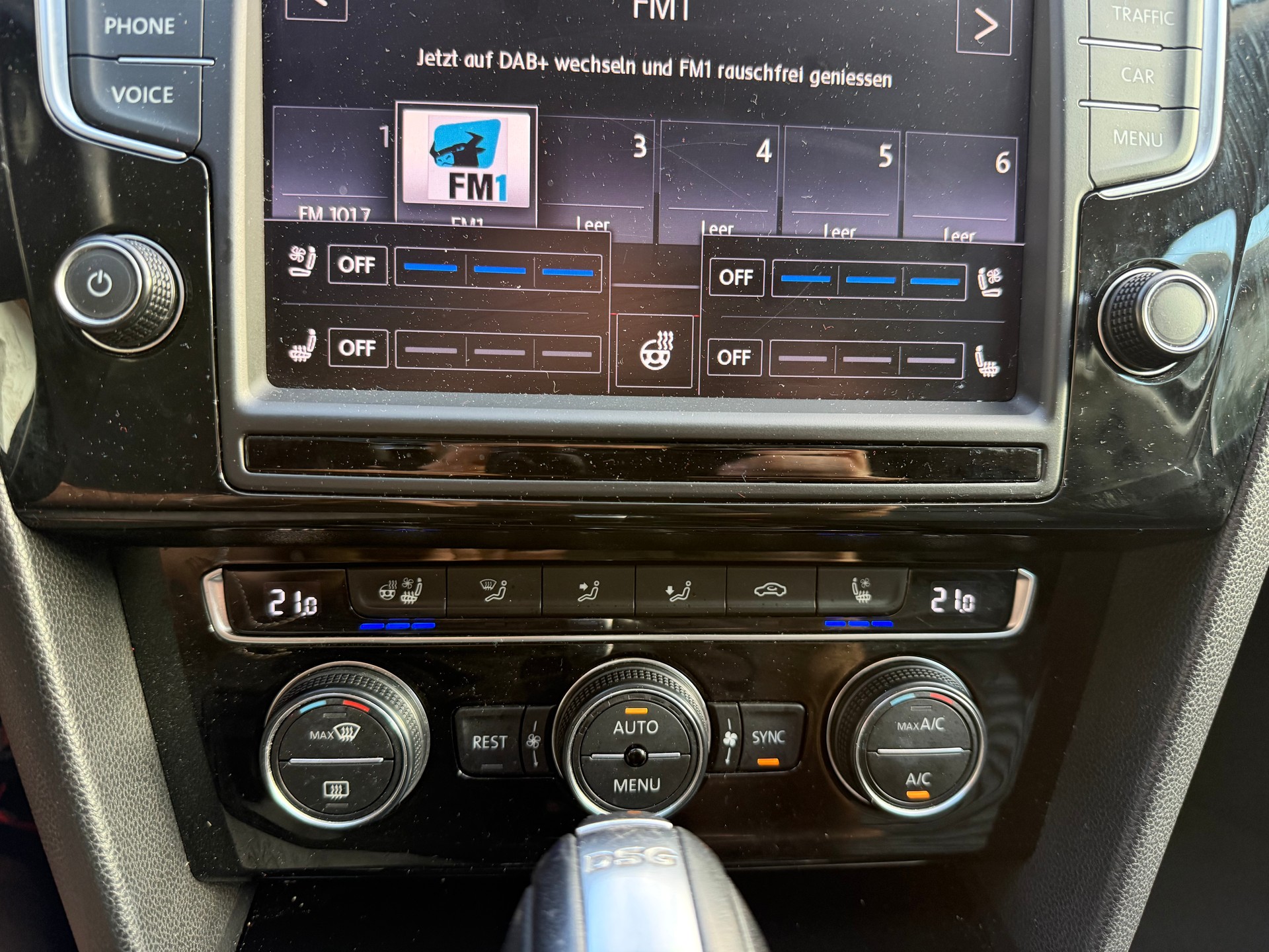 VW Passat Variant 2.0 TDI BMT High. DSG 4Motion-image-26
