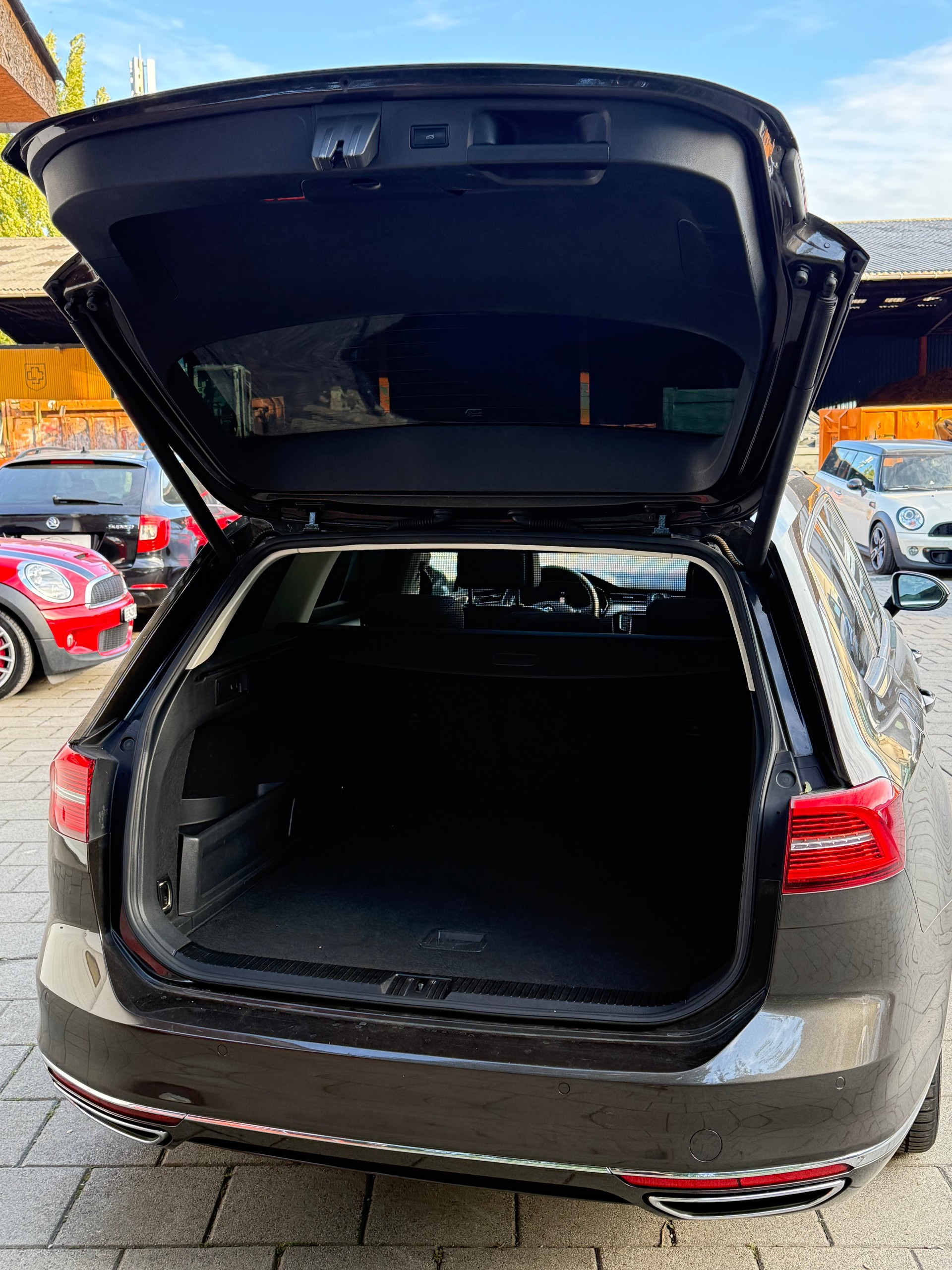 VW Passat Variant 2.0 TDI BMT High. DSG 4Motion-image-6