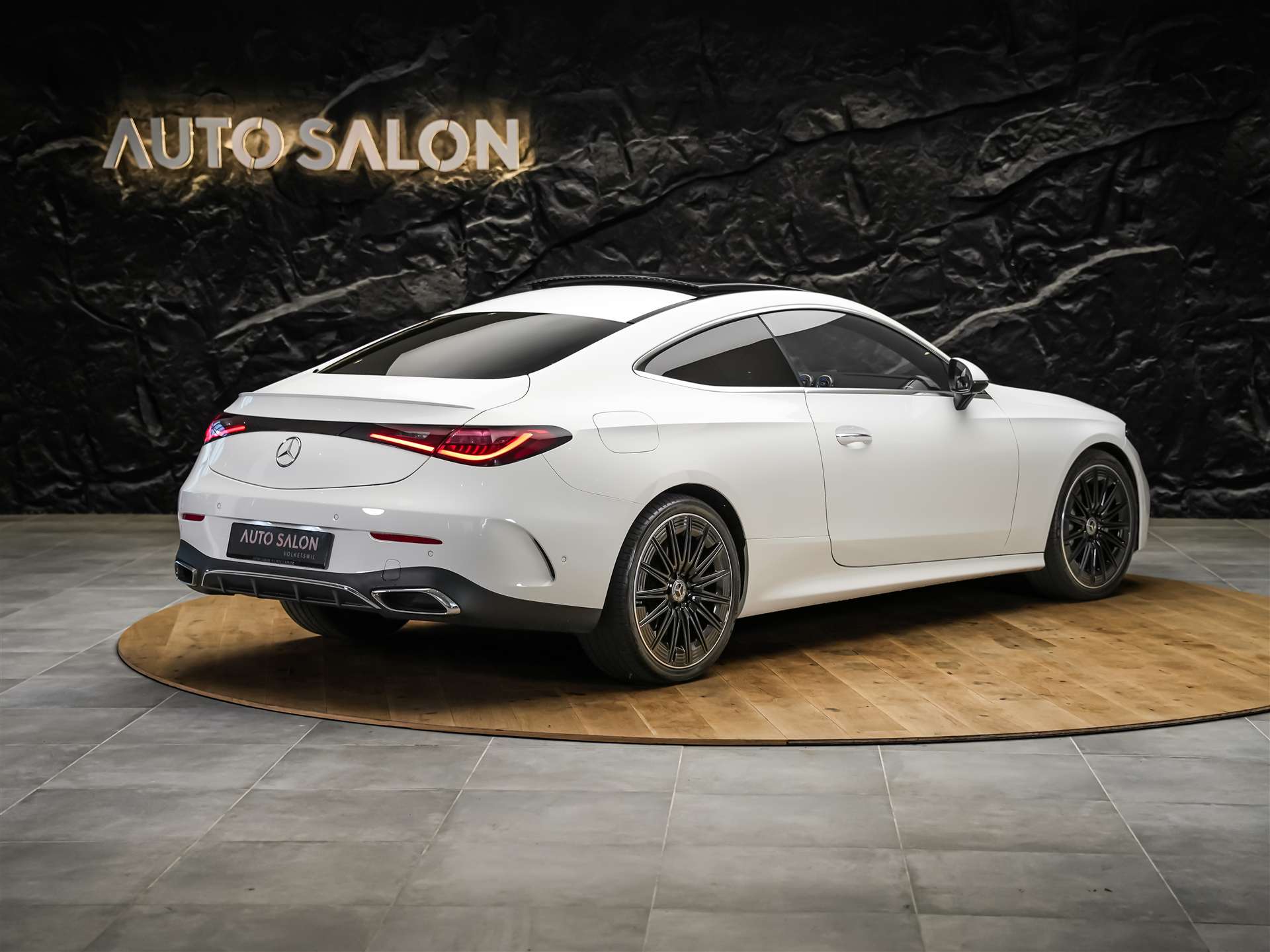 MERCEDES-BENZ CLE 200 Coupé AMG Line 9G-Tronic *Werksgarantie*Panorama*Lenkradheizung*-image-4