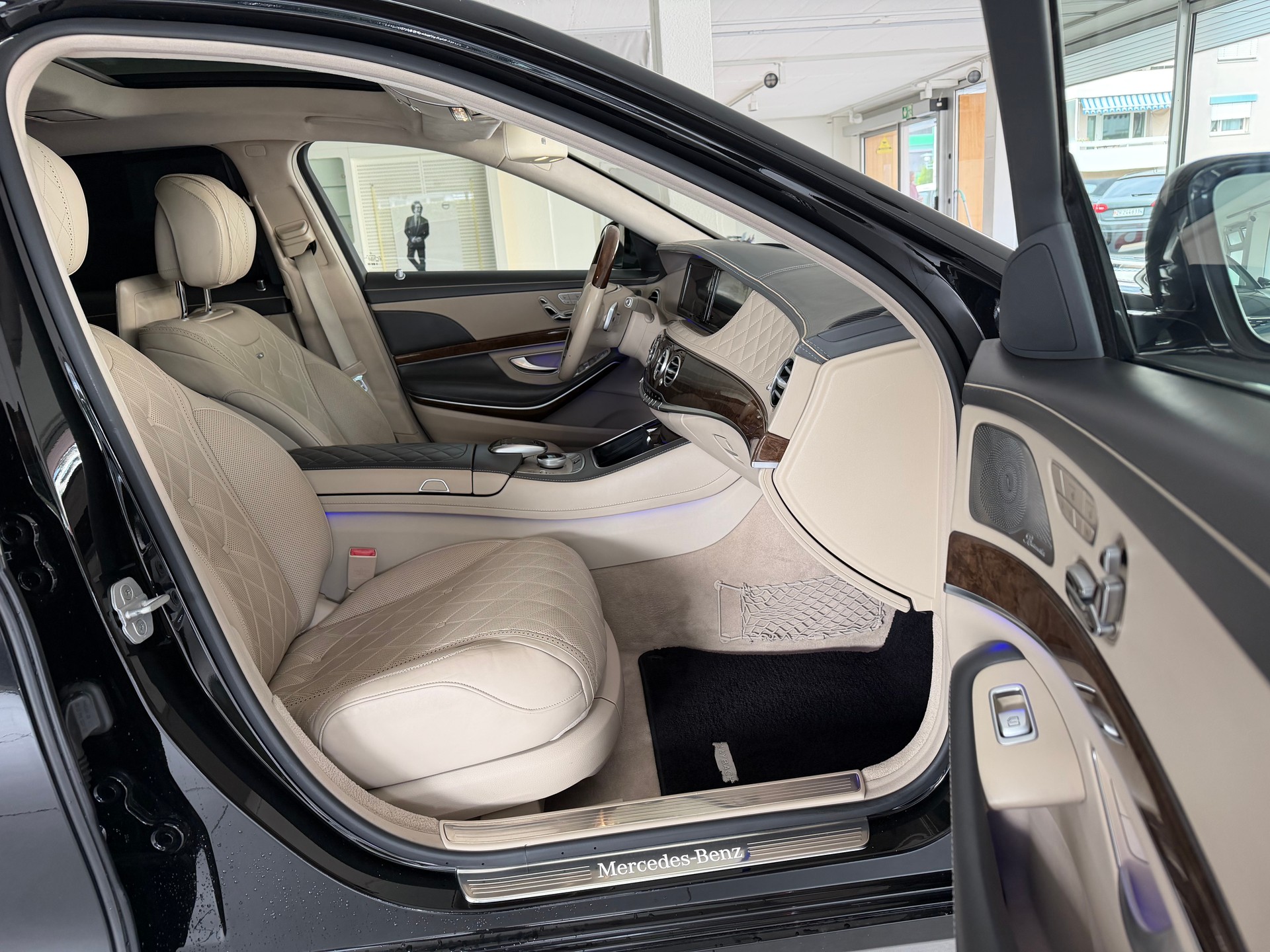 MERCEDES-BENZ S 600 Maybach 7G-Tronic-image-16