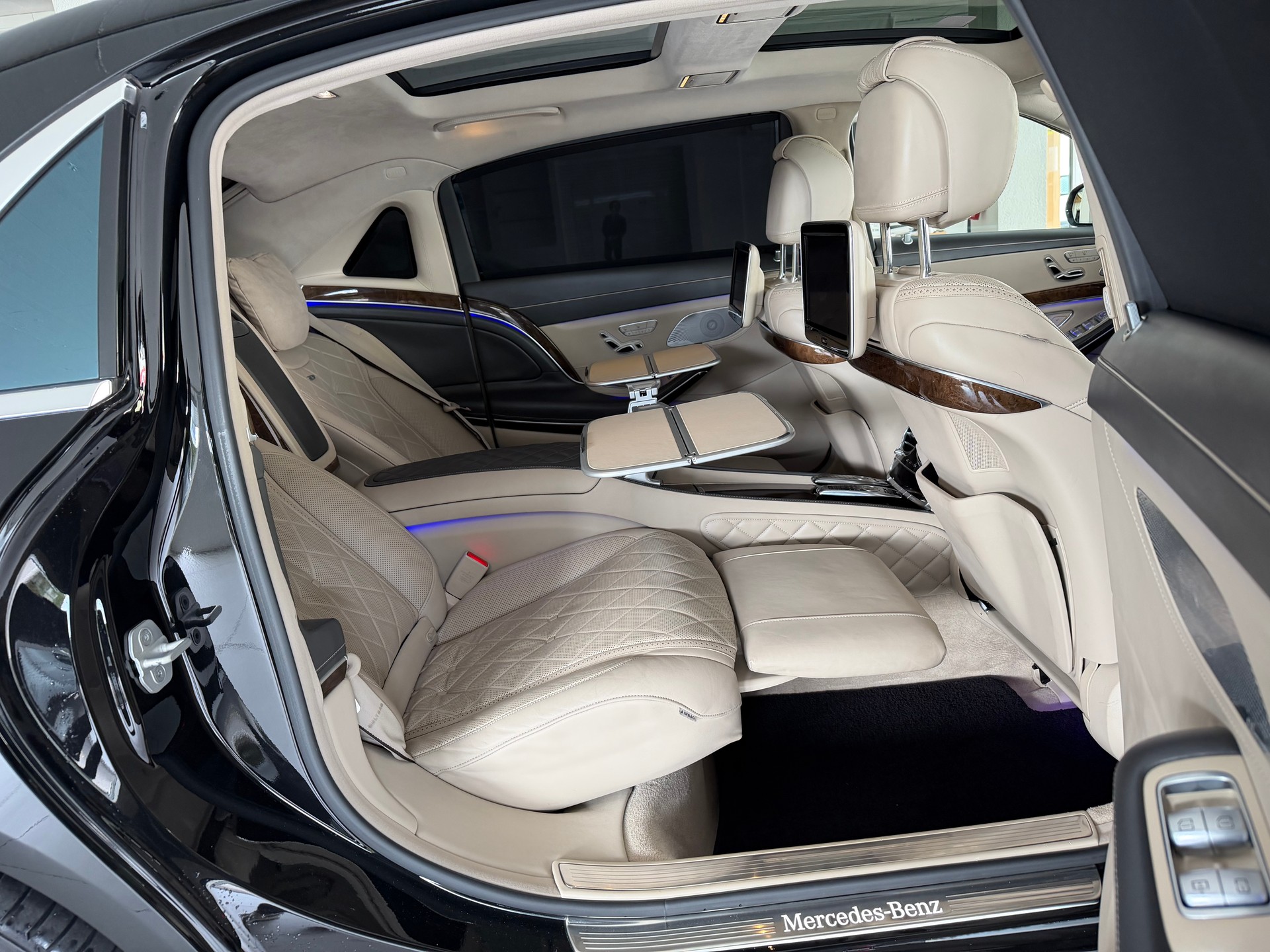 MERCEDES-BENZ S 600 Maybach 7G-Tronic-image-20