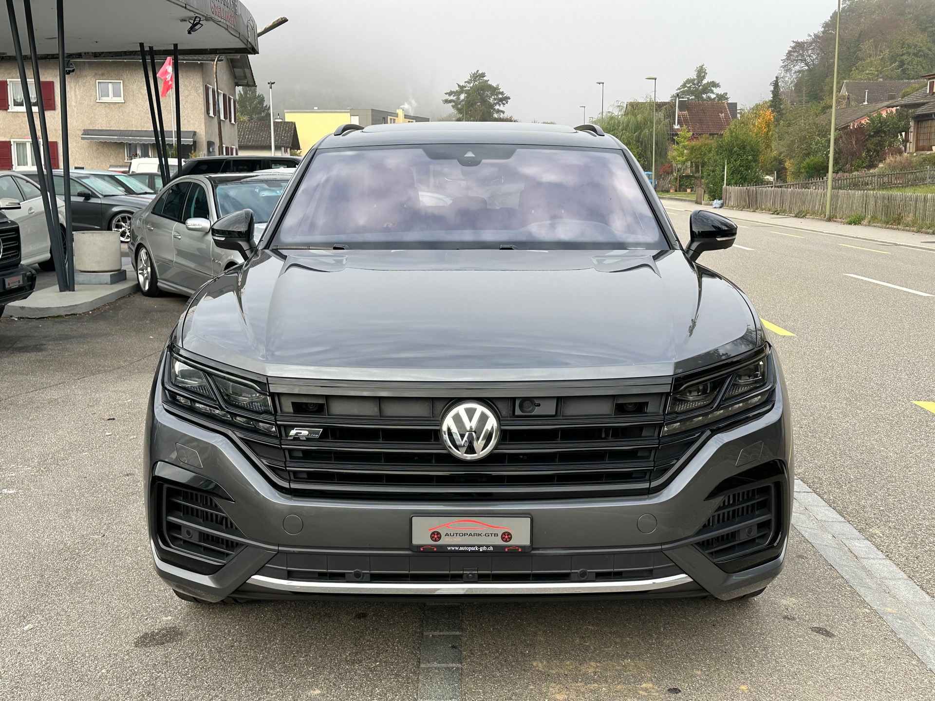 VW Touareg 4.0 V8 TDI R-Line Tiptronic-showroom-element-2